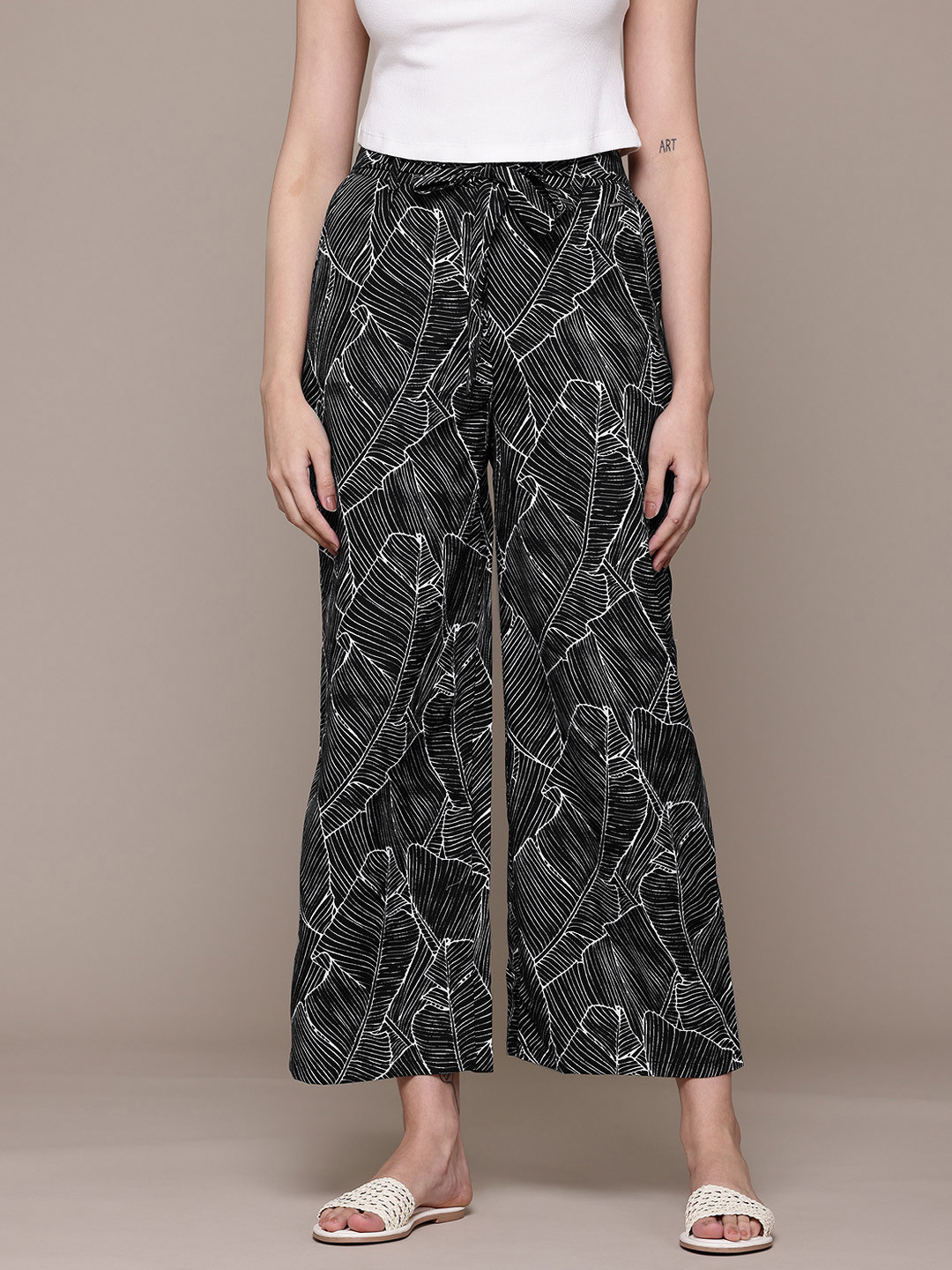 Nautica Women Printed Wide Leg Cropped Trousers