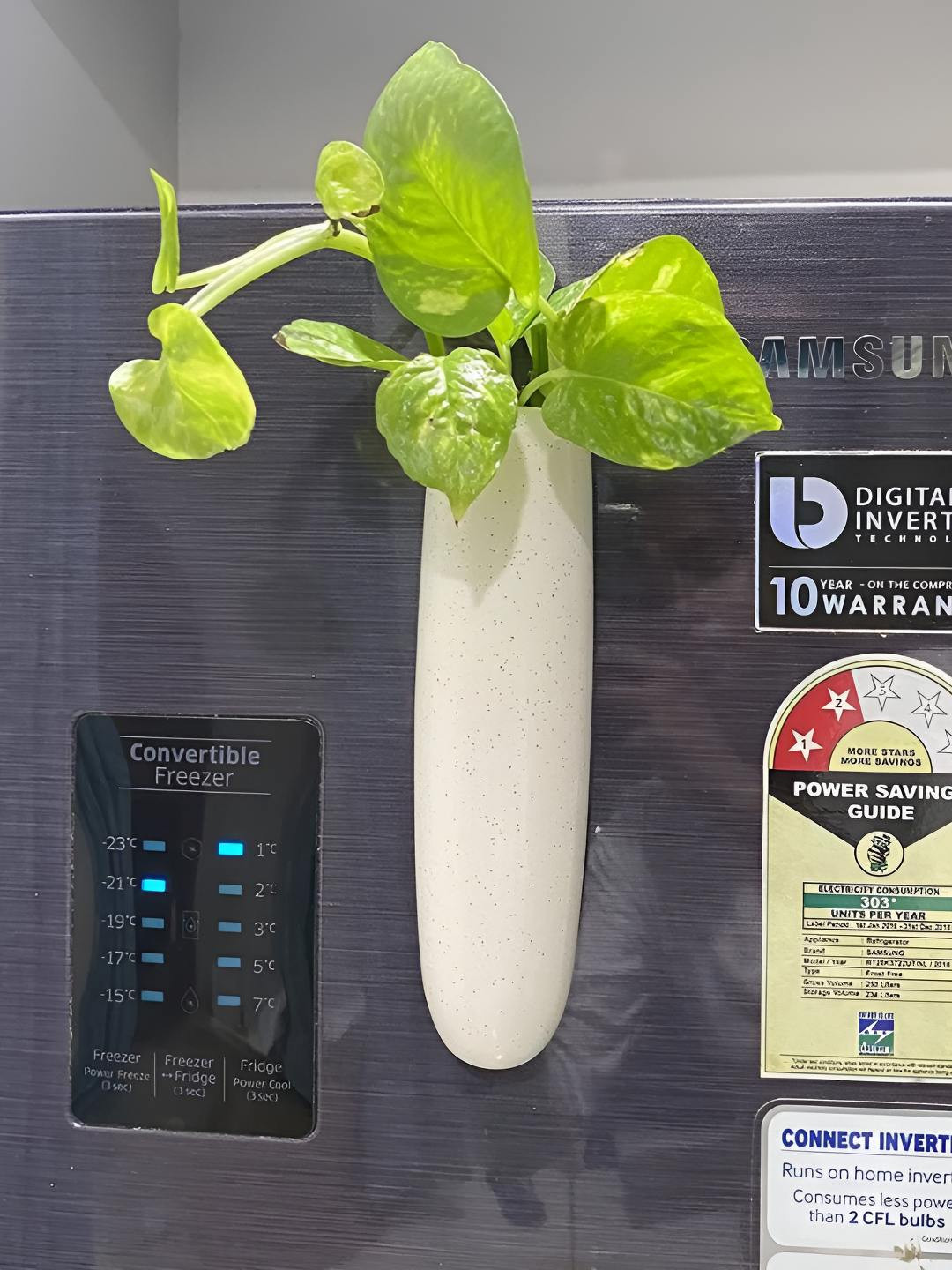 VAH Kya Bat Hai !! White Ceramic Flower Pot Holder