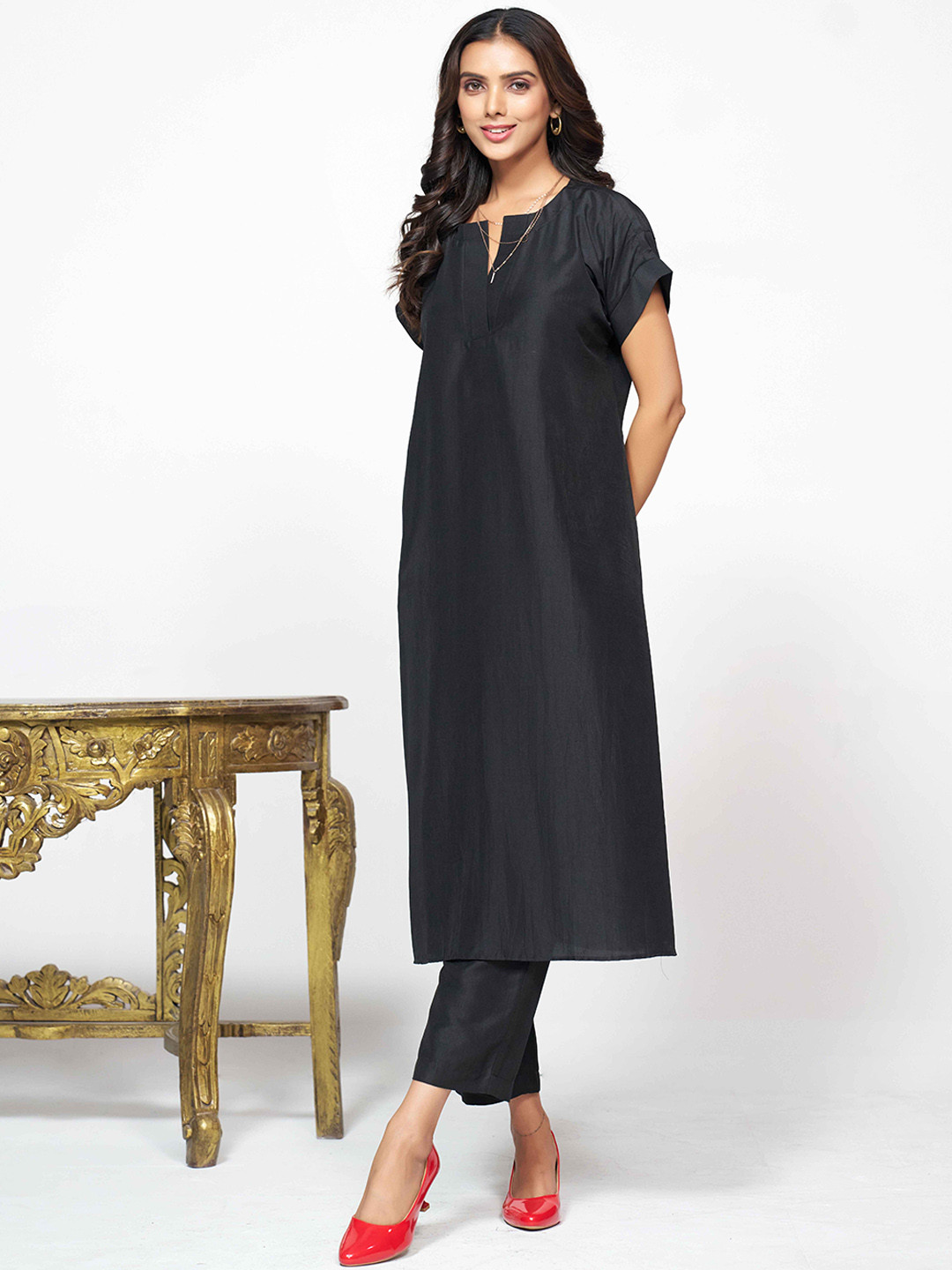Sangria Blcak Extended Sleeves A Line Kurta With Trouser