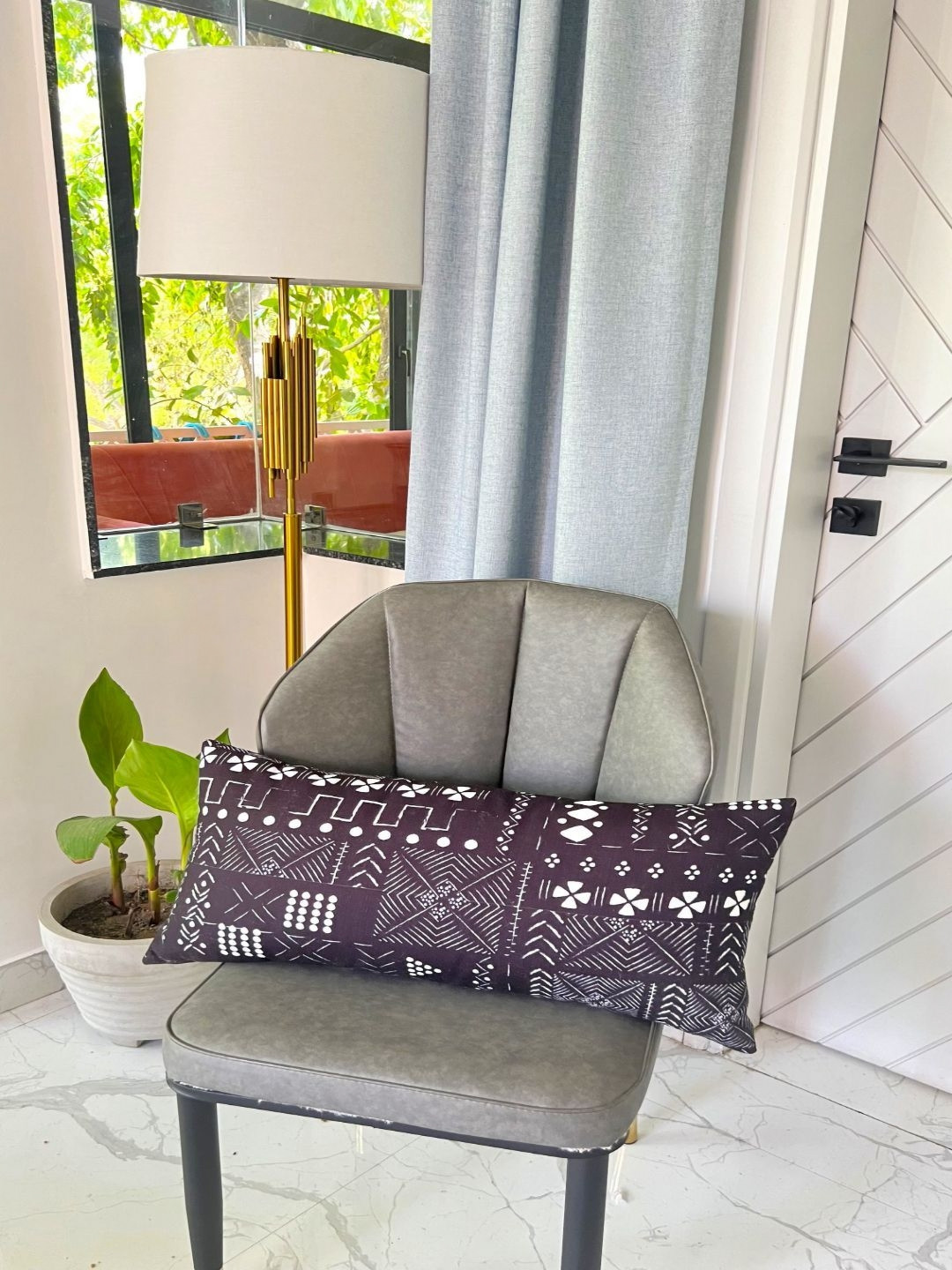 THROWPILLOW Black Geometric Polyester Silk Anti-Wrinkle Rectangle Cushion Cover -12x18In