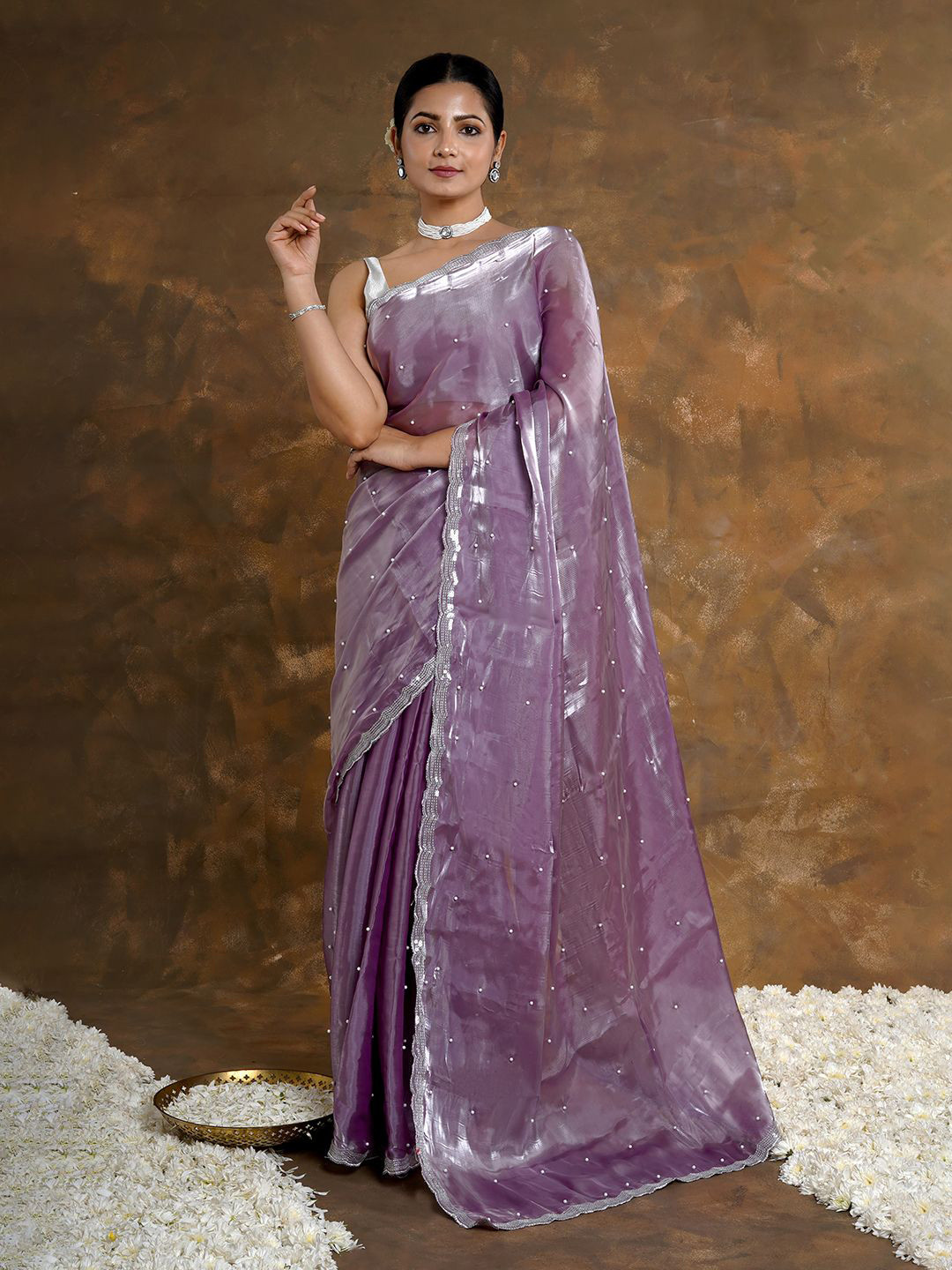 TEEJH Embellished Thin Border Solid Saree