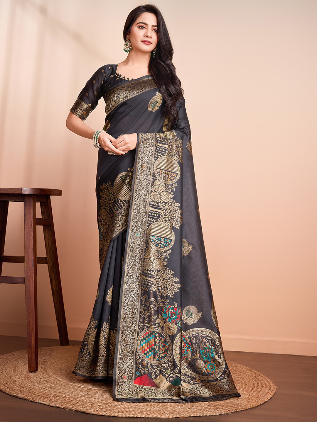 RICH & ROMAN Ethnic Motif Zari Woven Saree