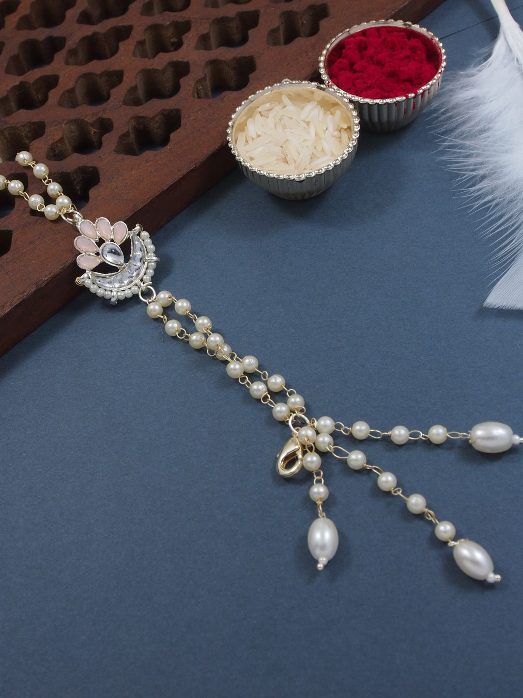 I Jewels Wraparound Rakhi