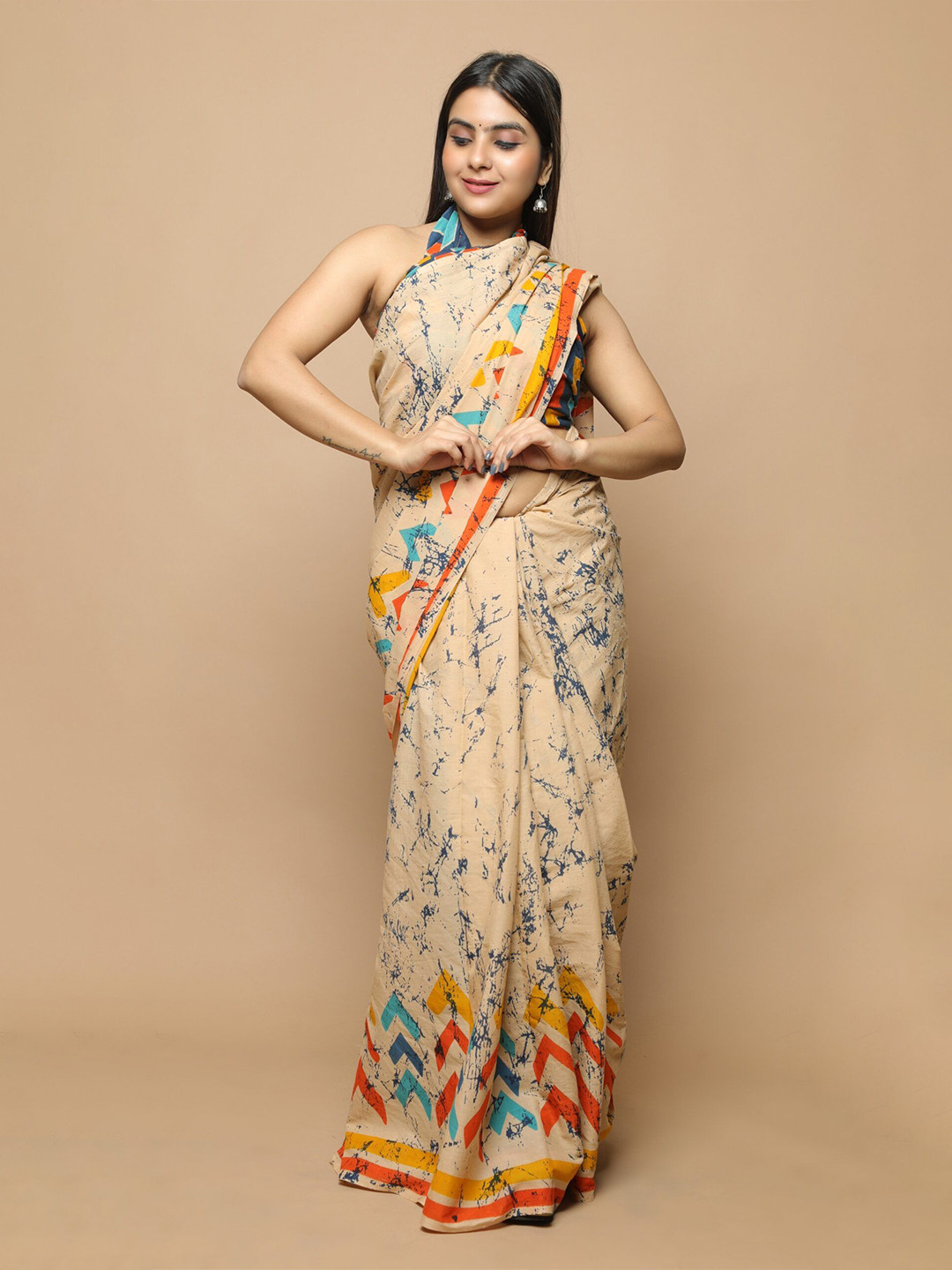 JAIPURI PRINT Batik Print Pure Cotton Saree With Blouse