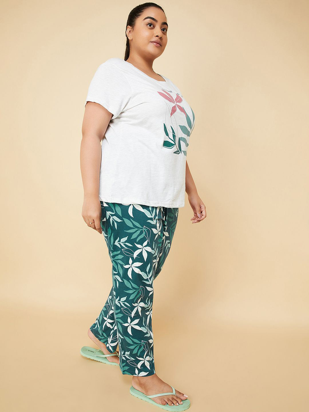 max Plus Size Round Neck Short Sleeves Printed Night suit