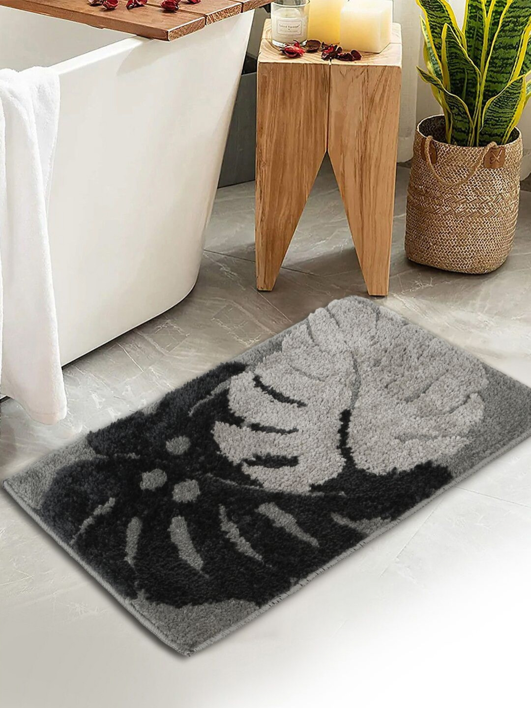 HOSTA HOMES Grey & Black Leaf Printed Water Absorbent Anti-Skid Cotton Fur Bath Rug