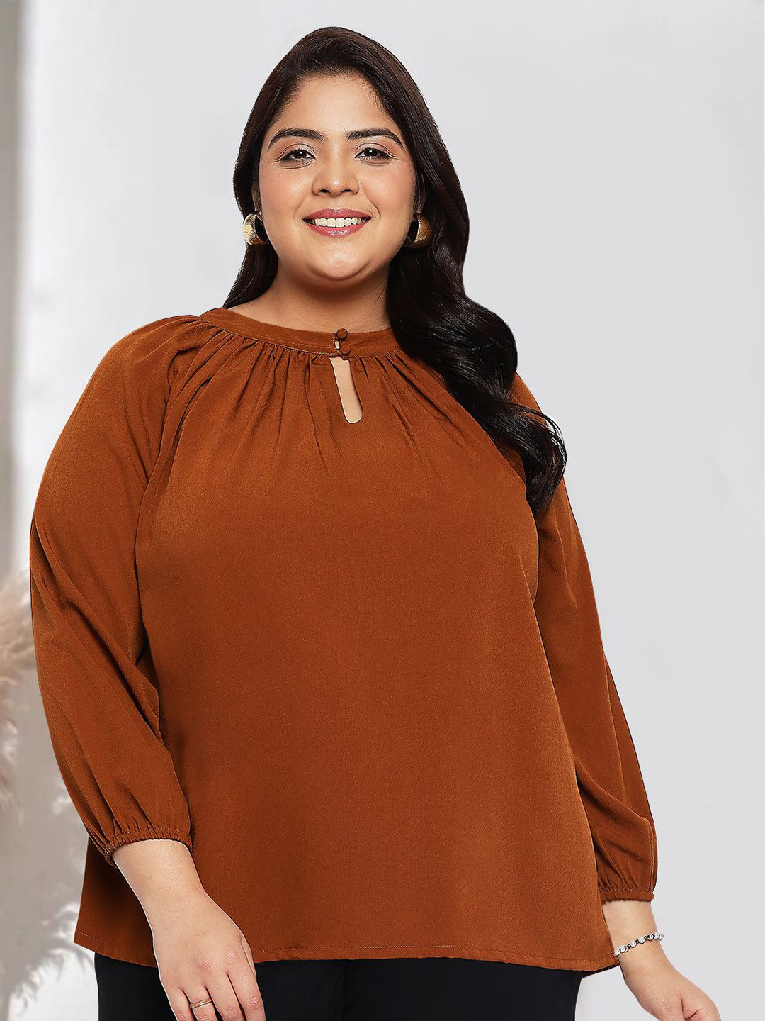 wild U Keyhole Neck Puff Sleeve Top