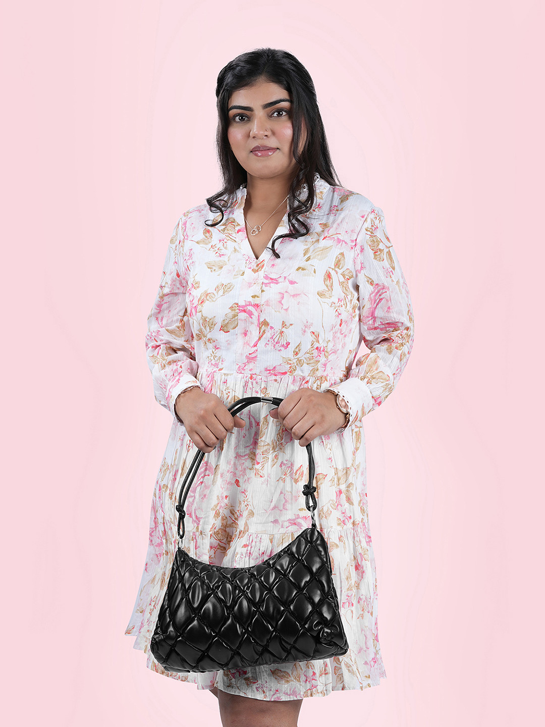 Mochi Structured Handheld Bag with Quilted