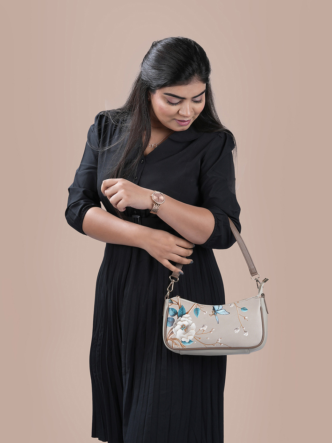 Mochi Floral Embellished Structured Handheld Bag with Applique