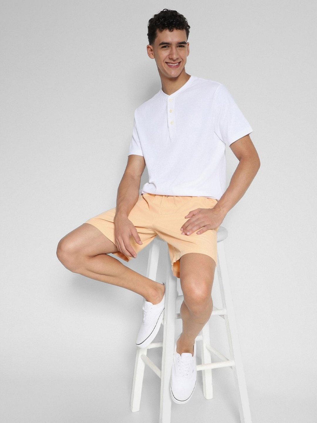 AMERICAN EAGLE OUTFITTERS Men Henley Neck T-shirt