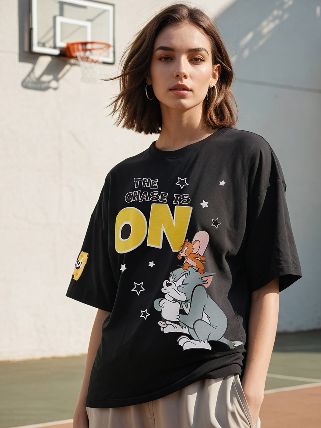 Bewakoof Heavy Duty 1.0 Women Black Tom & Jerry Graphic Printed Oversized T-shirt