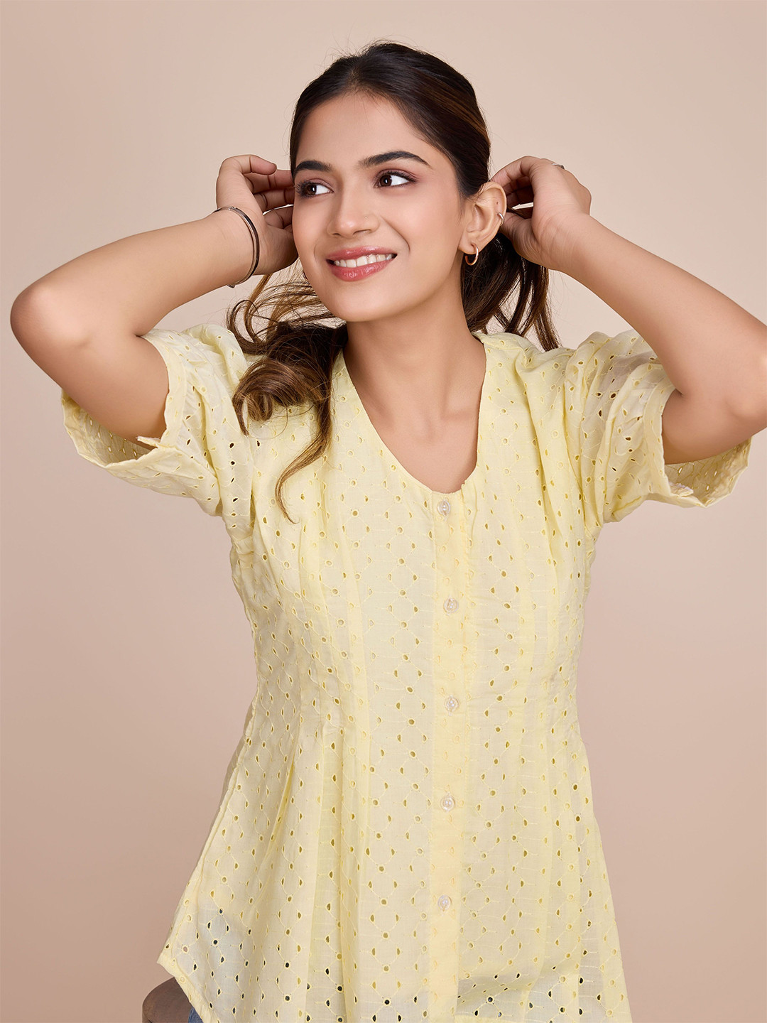 HOUSE OF MIRA Cold-Shoulder Cotton Top