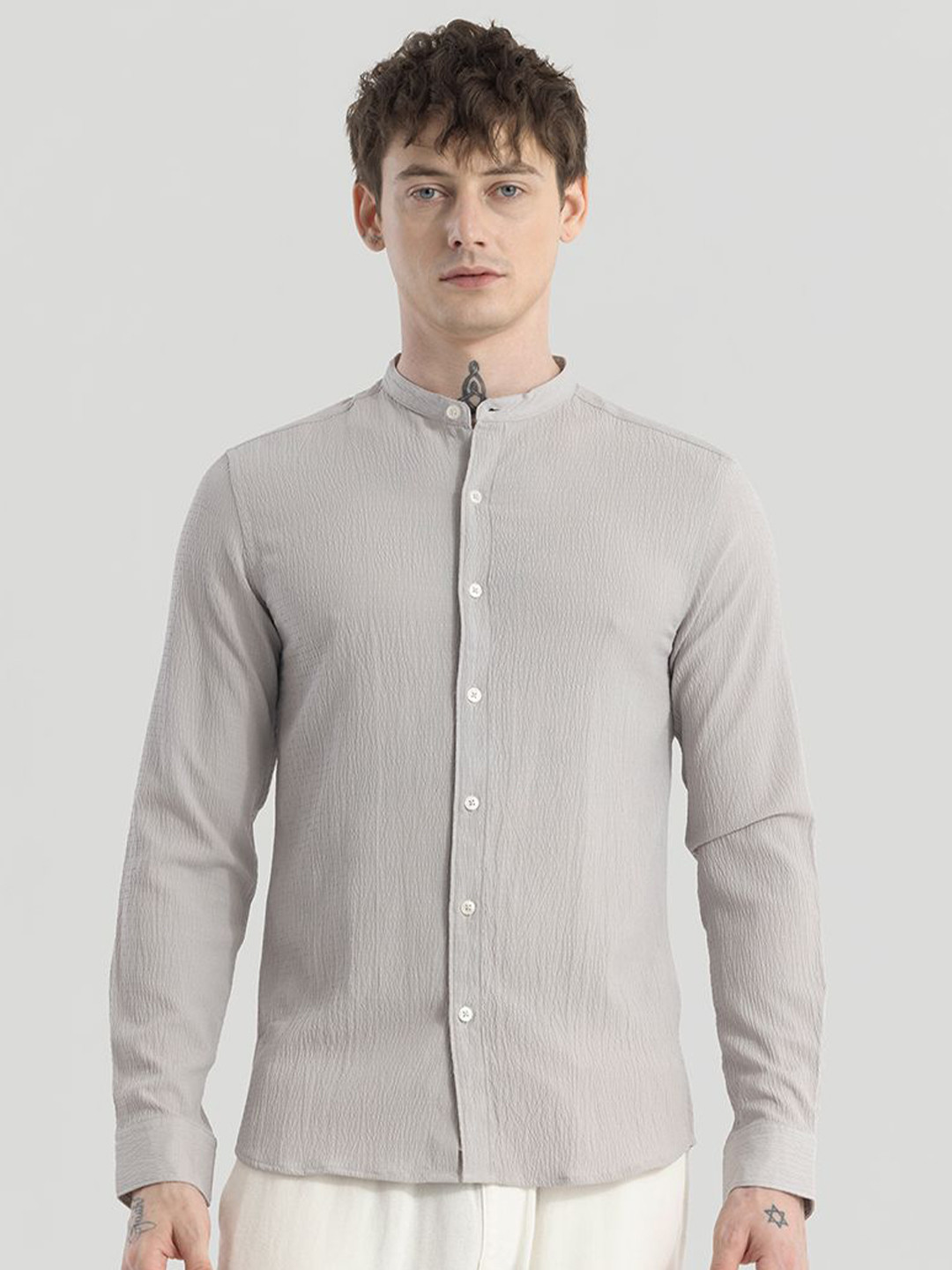 Snitch Mandarin Collar textured Slim Fit Casual Shirt