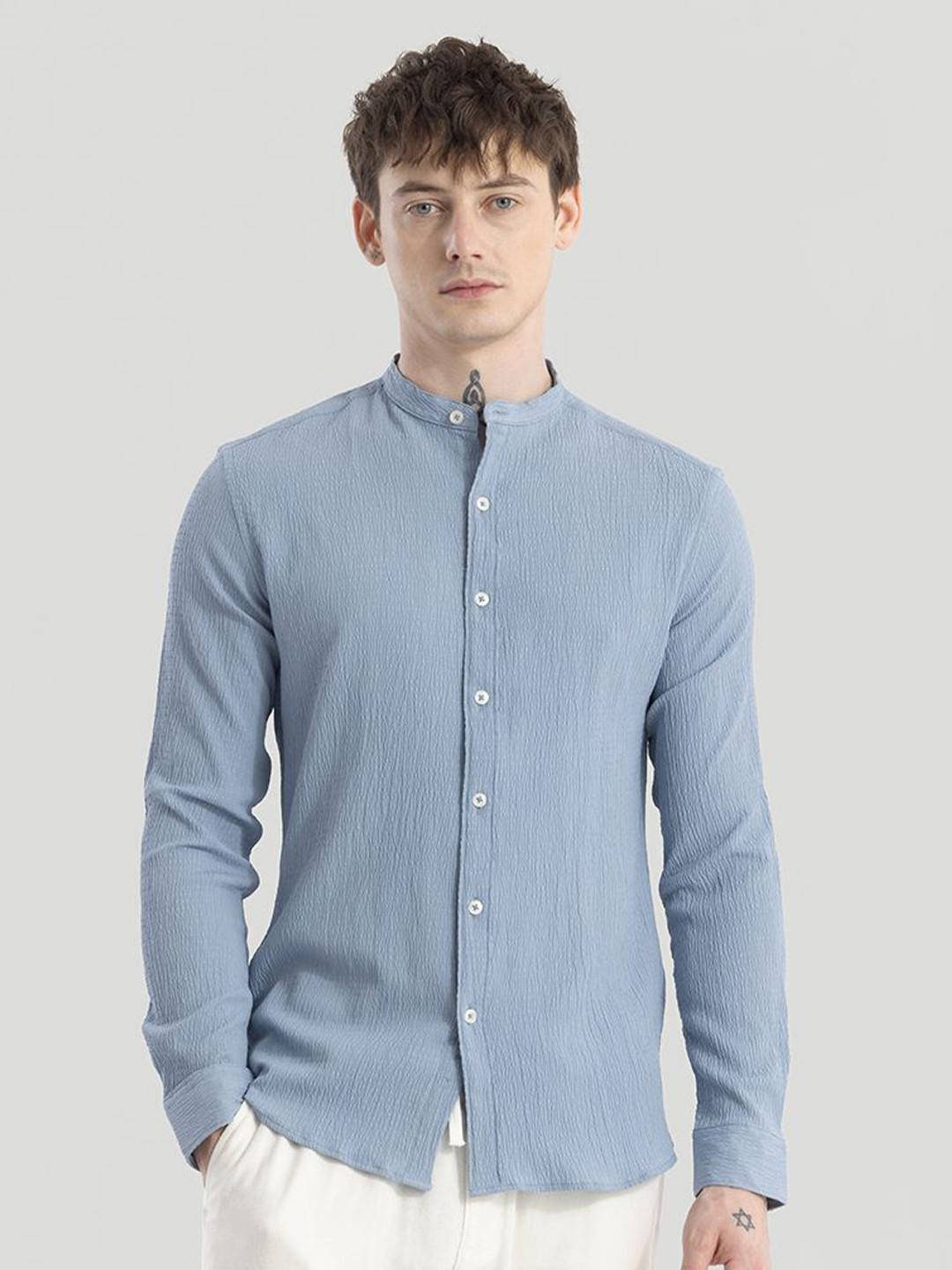 Snitch Mandarin Collar textured Slim Fit Casual Shirt