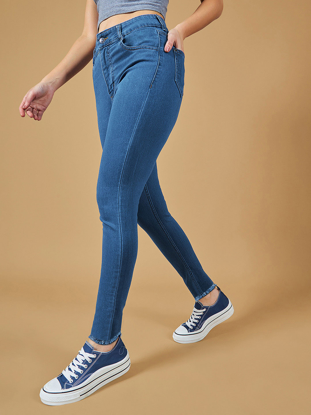 Roadster Women Skinny High Rise Cropped Length Fringe Detailing Stretchable Denim Jeans