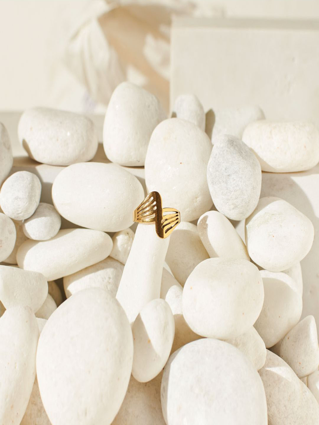 SALTY Textured Round Finger Ring