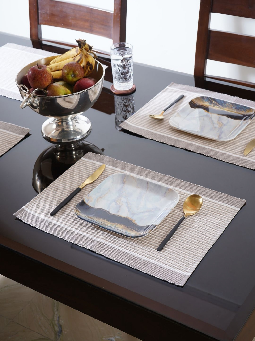CDI 5-Pcs White & Grey Stripped Rectangular Table Placemats