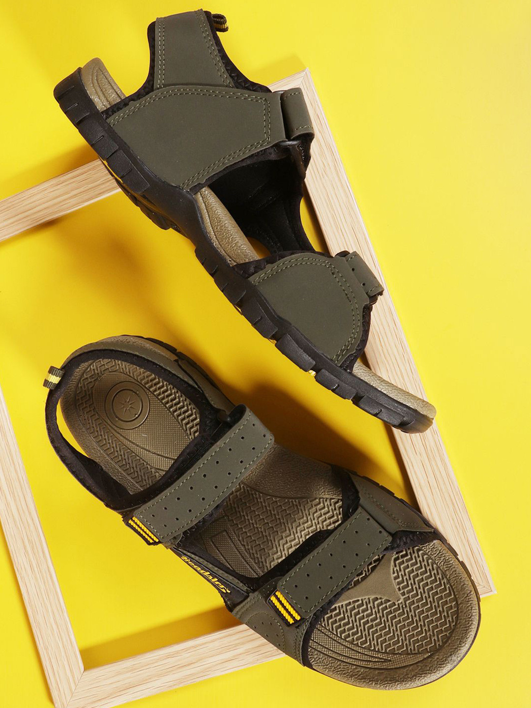 Roadster Men Green Sandals