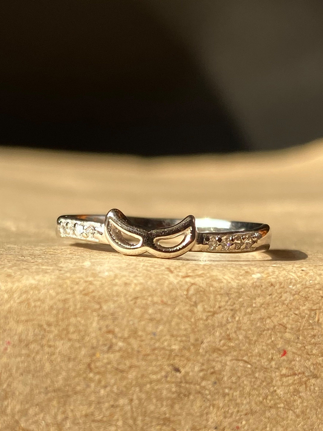 THE WOKE COLLECTION 925 Rhodium-Plated Cute Love CZ Stone-Studded Finger Ring