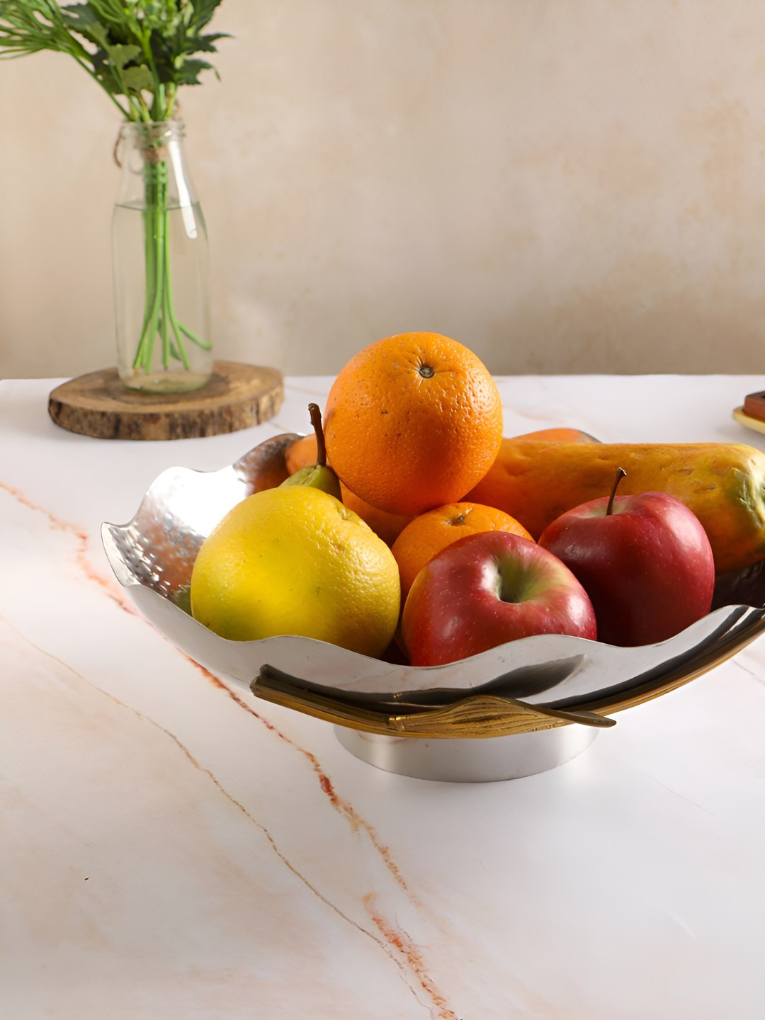 THE HOME CO. Grey Tulip Fruit Serving Bowl