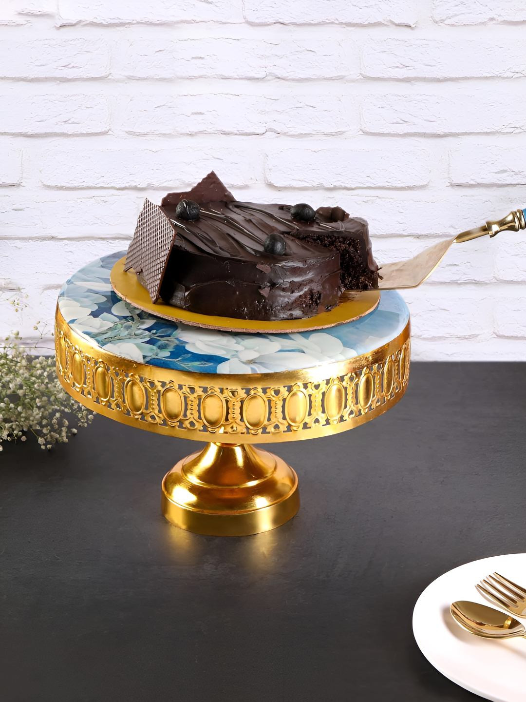 THE HOME CO. Blue & White Aluminum Floral Printed Cake Stand