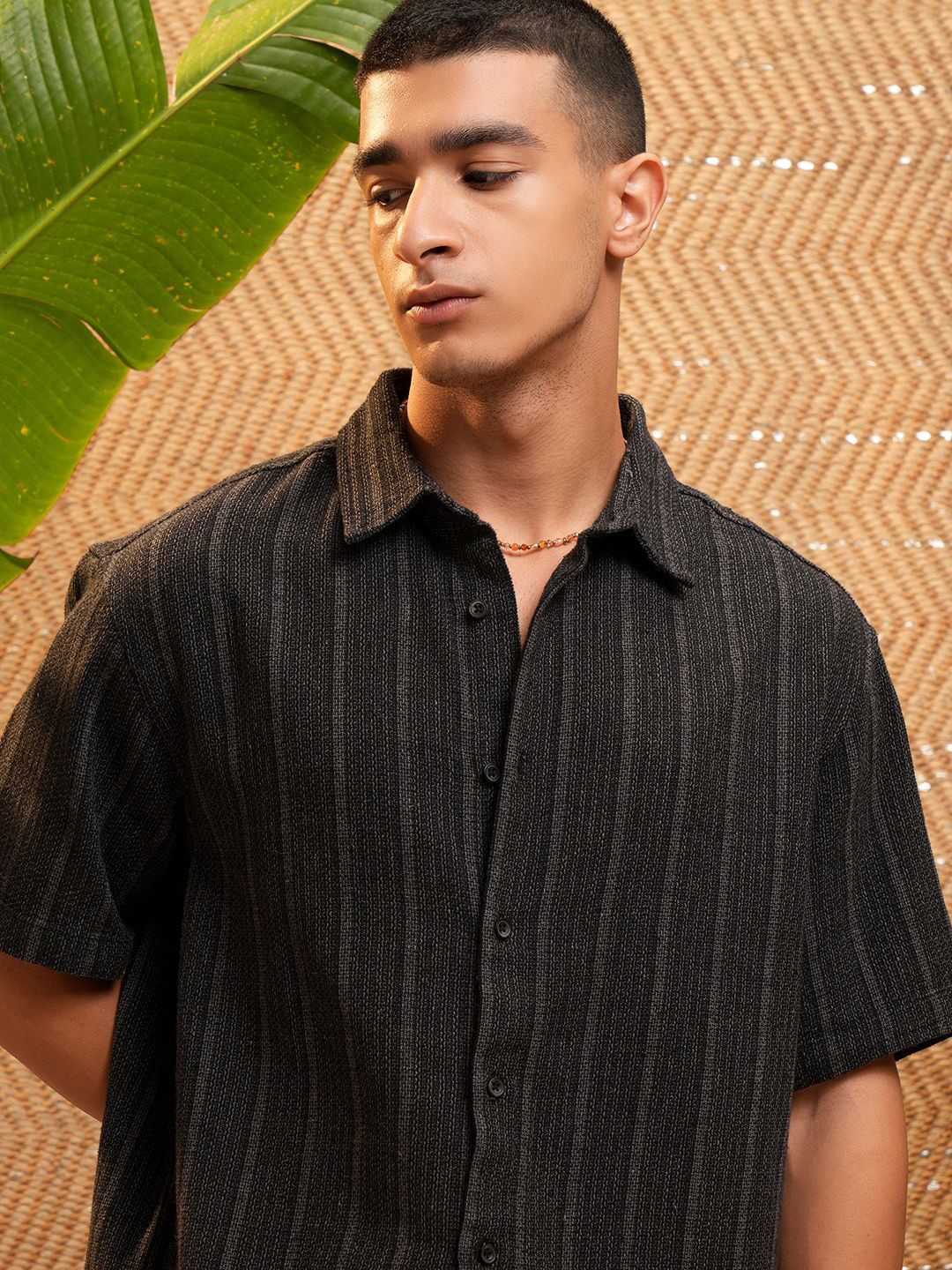 HIGHLANDER Men Regular Fit Vertical Striped Shirt