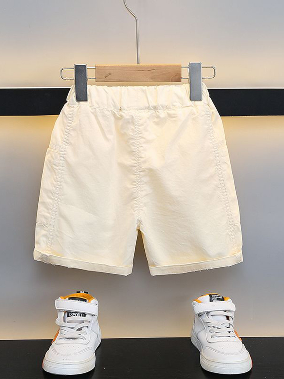 StyleCast x Revolte Boys Cream Regular Fit Mid-Rise Cargo Shorts