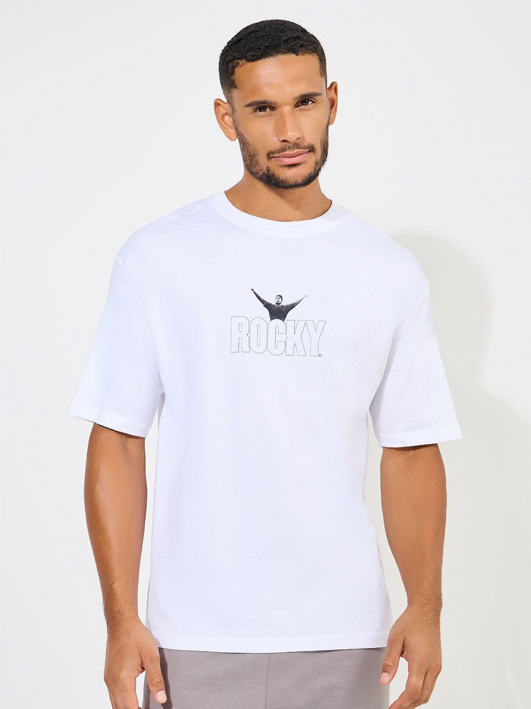 Styli Men Rocky Front and Back Sticker Graphic Print Compact Jersey Oversized Tee