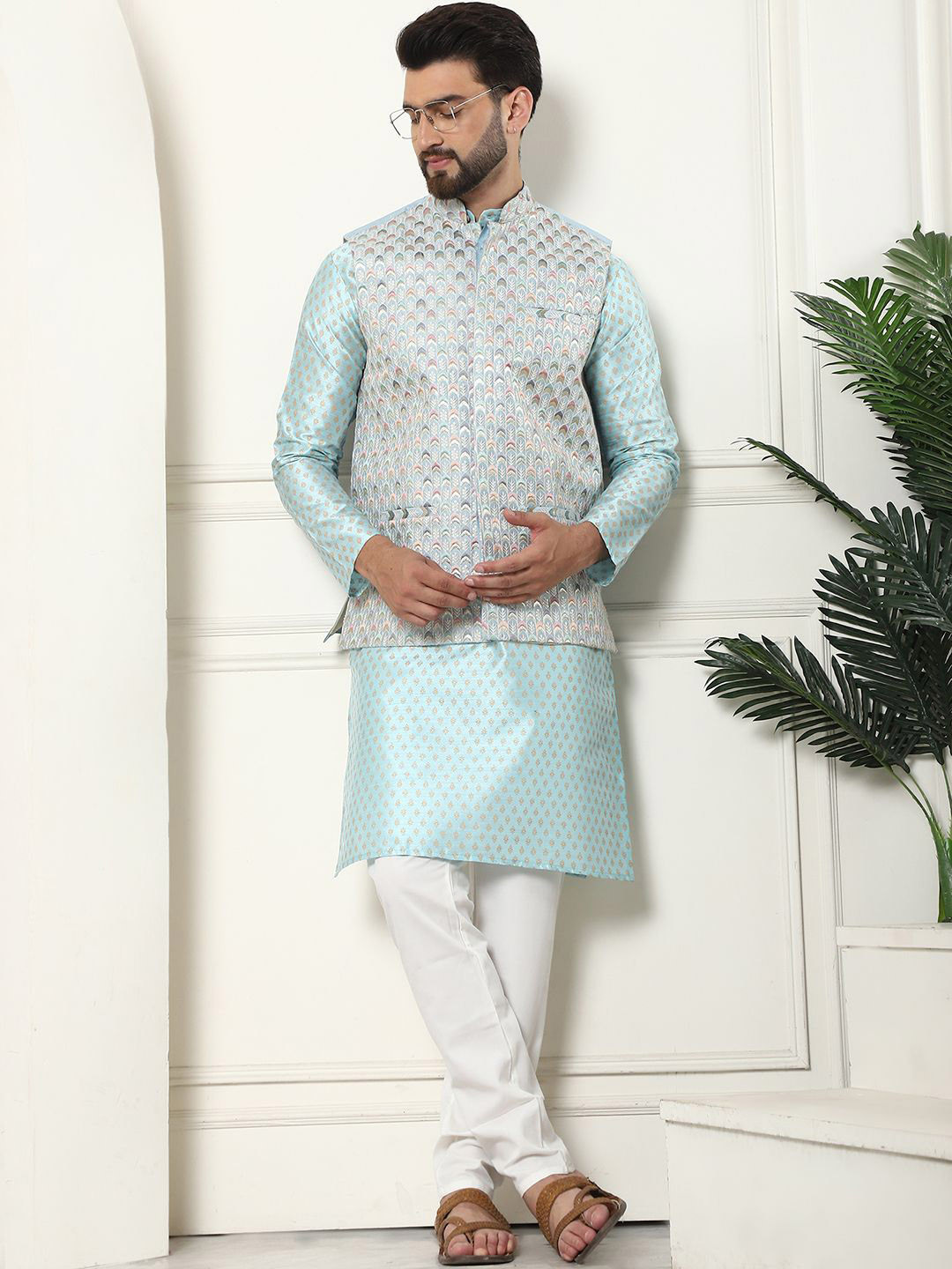 SOJANYA Floral Printed Regular Straight Kurta with Churidar