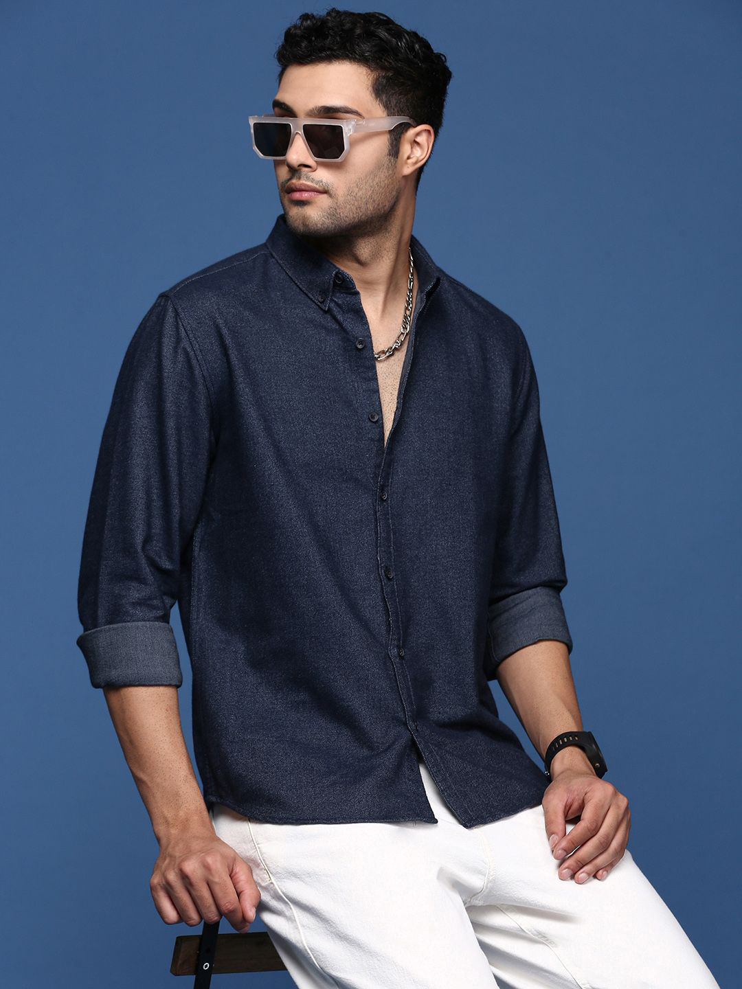 SHOWOFF Men Solid Indigo Cotton Standard Slim Fit Casual Shirt