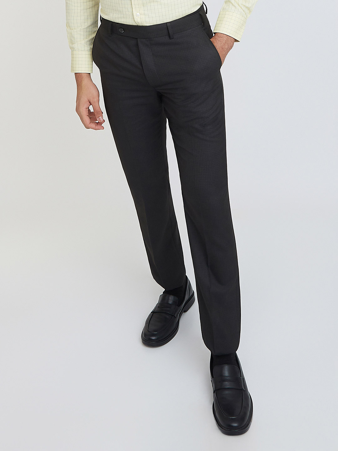 Park Avenue Men Mid-Rise Regular Fit Checkered Trousers