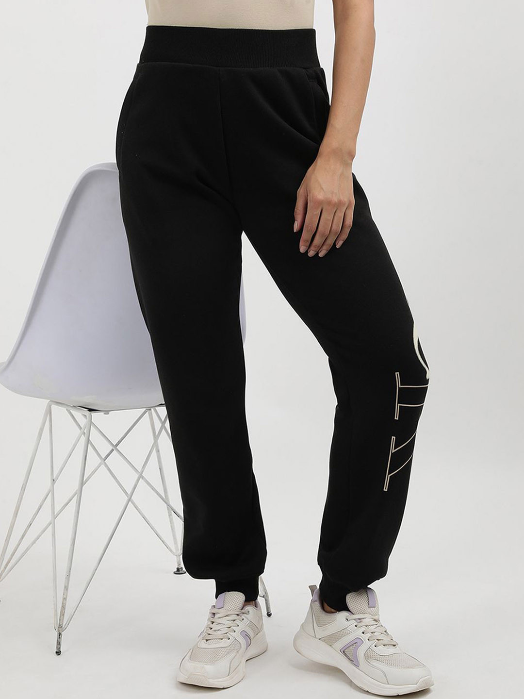 Calvin Klein Jeans Women High-Rise Joggers