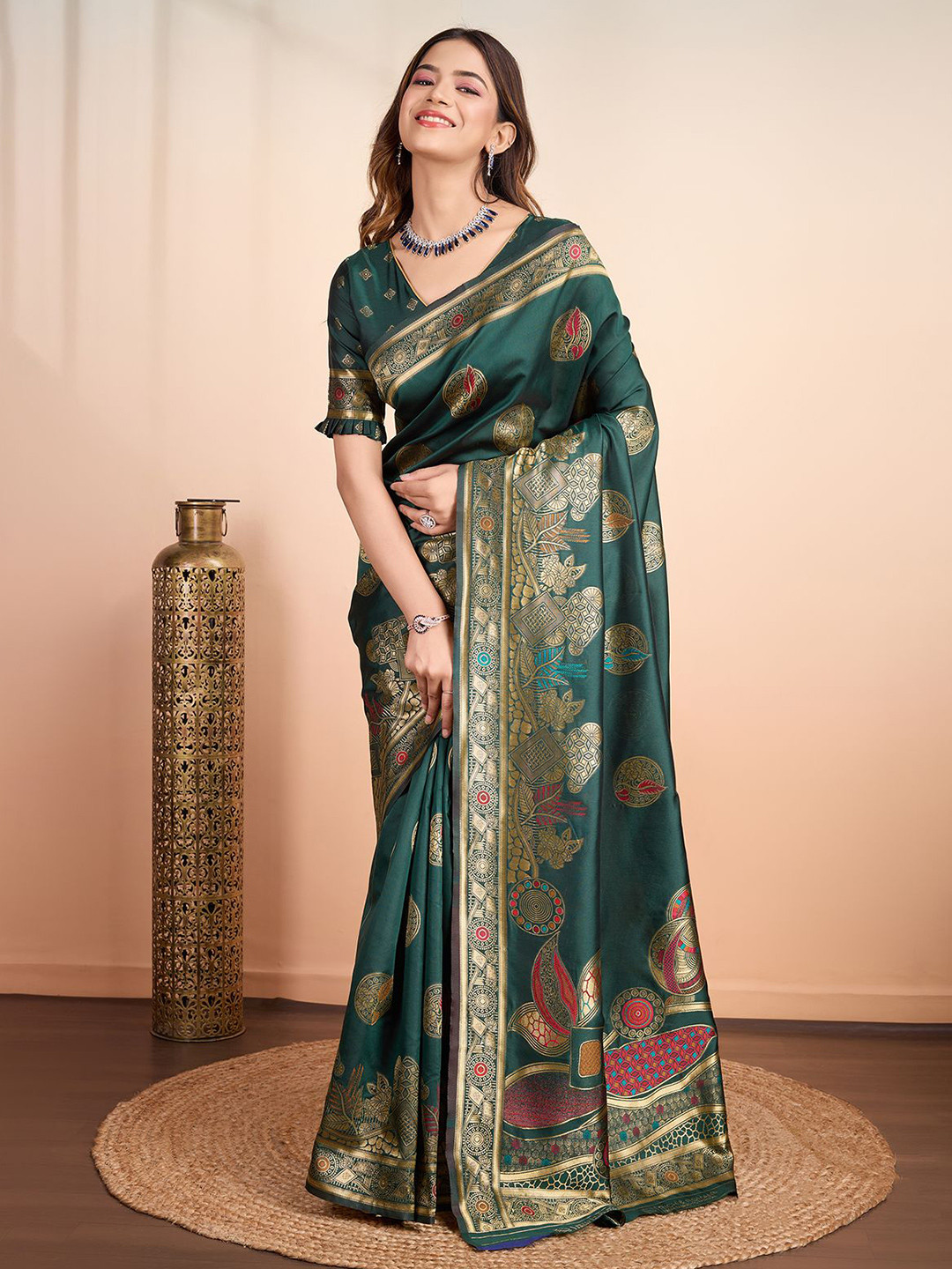 RICH & ROMAN Woven Design Ethnic Motifs Zari Banarasi Saree