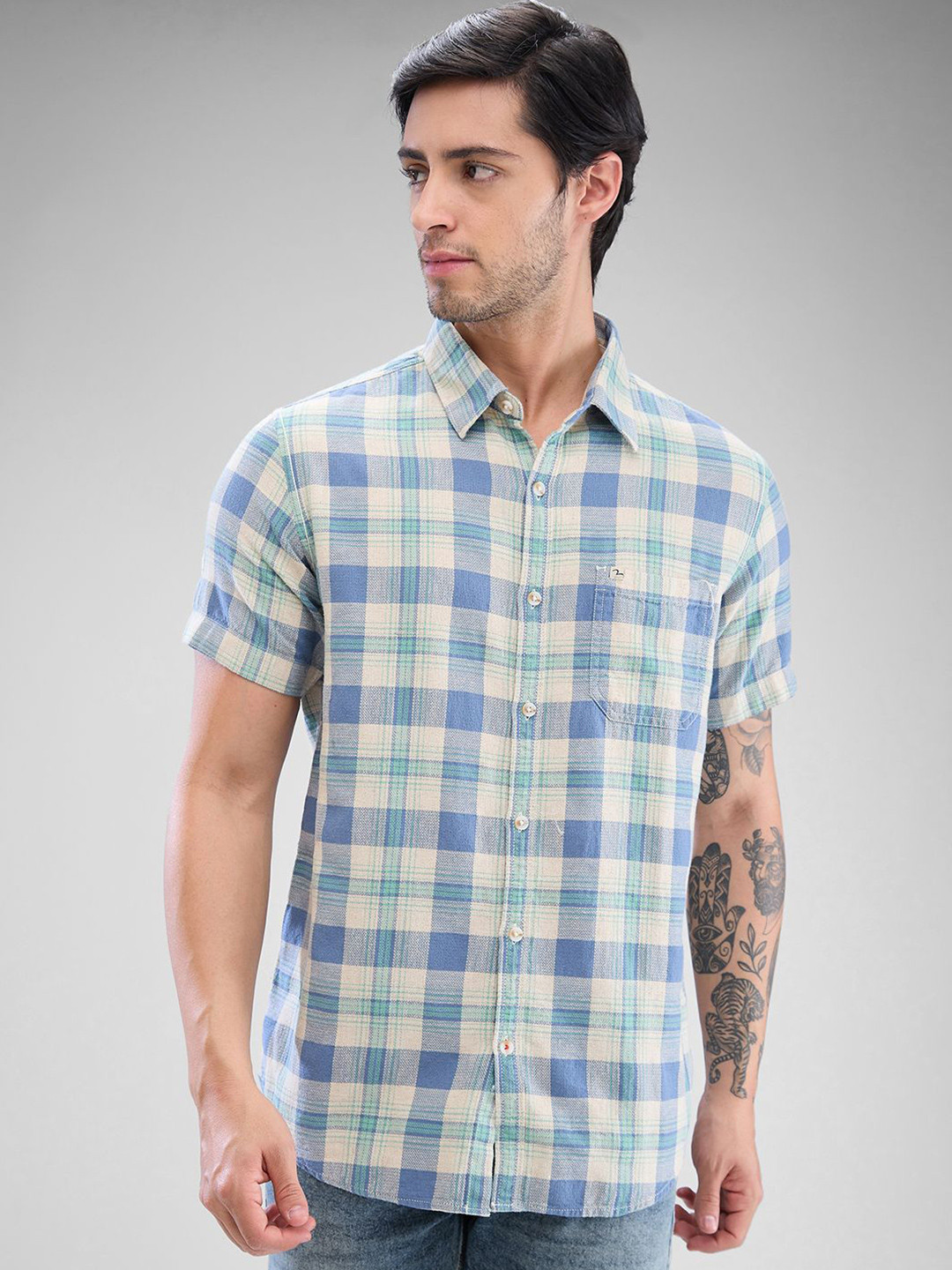 SPYKAR Men Slim Fit Opaque Checked Spread Collar Casual Shirt
