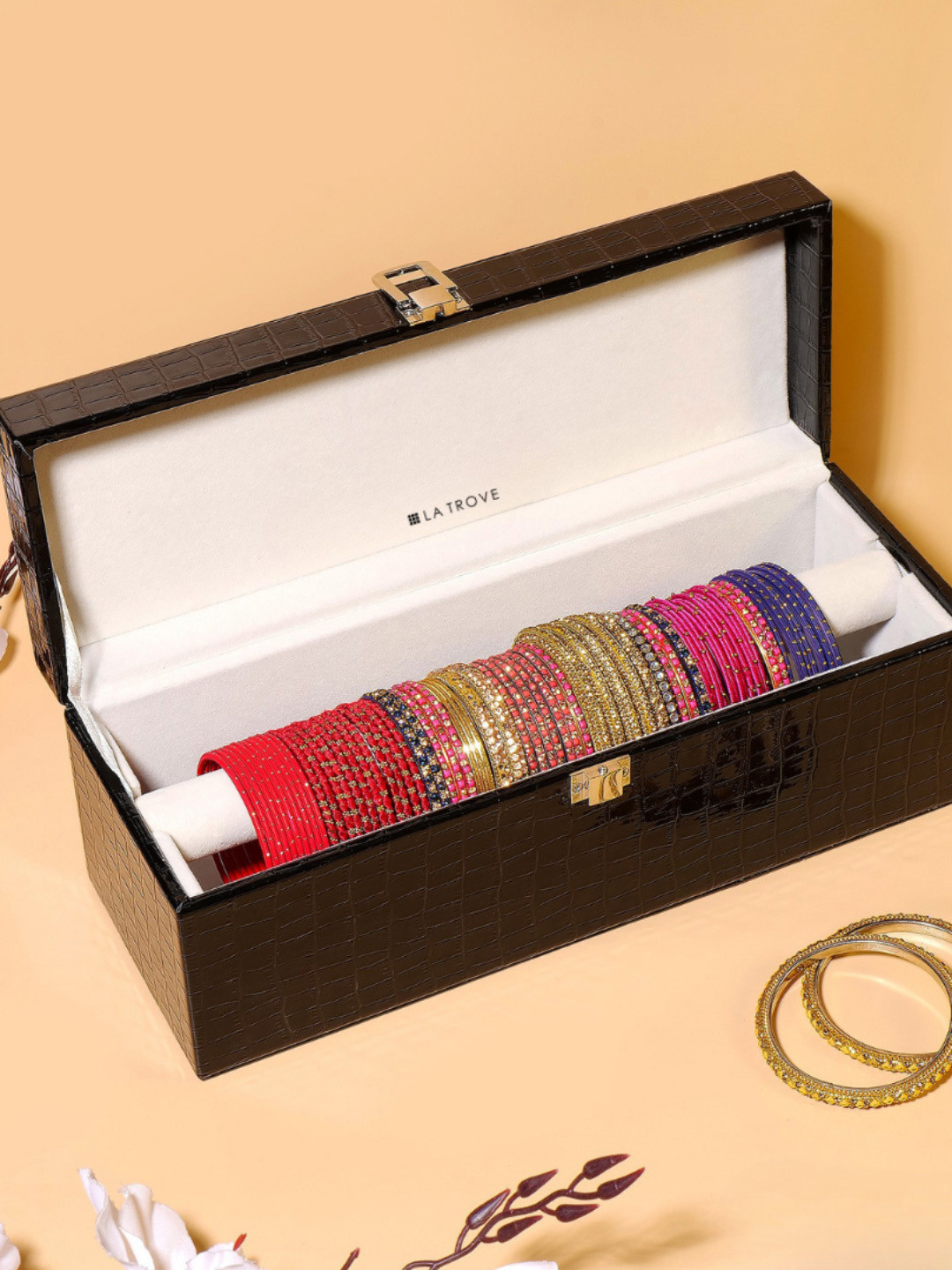 La Trove Unisex 1 Rod Black Leather Bangle Organizer Closed Top Box for Wardrobe Closet