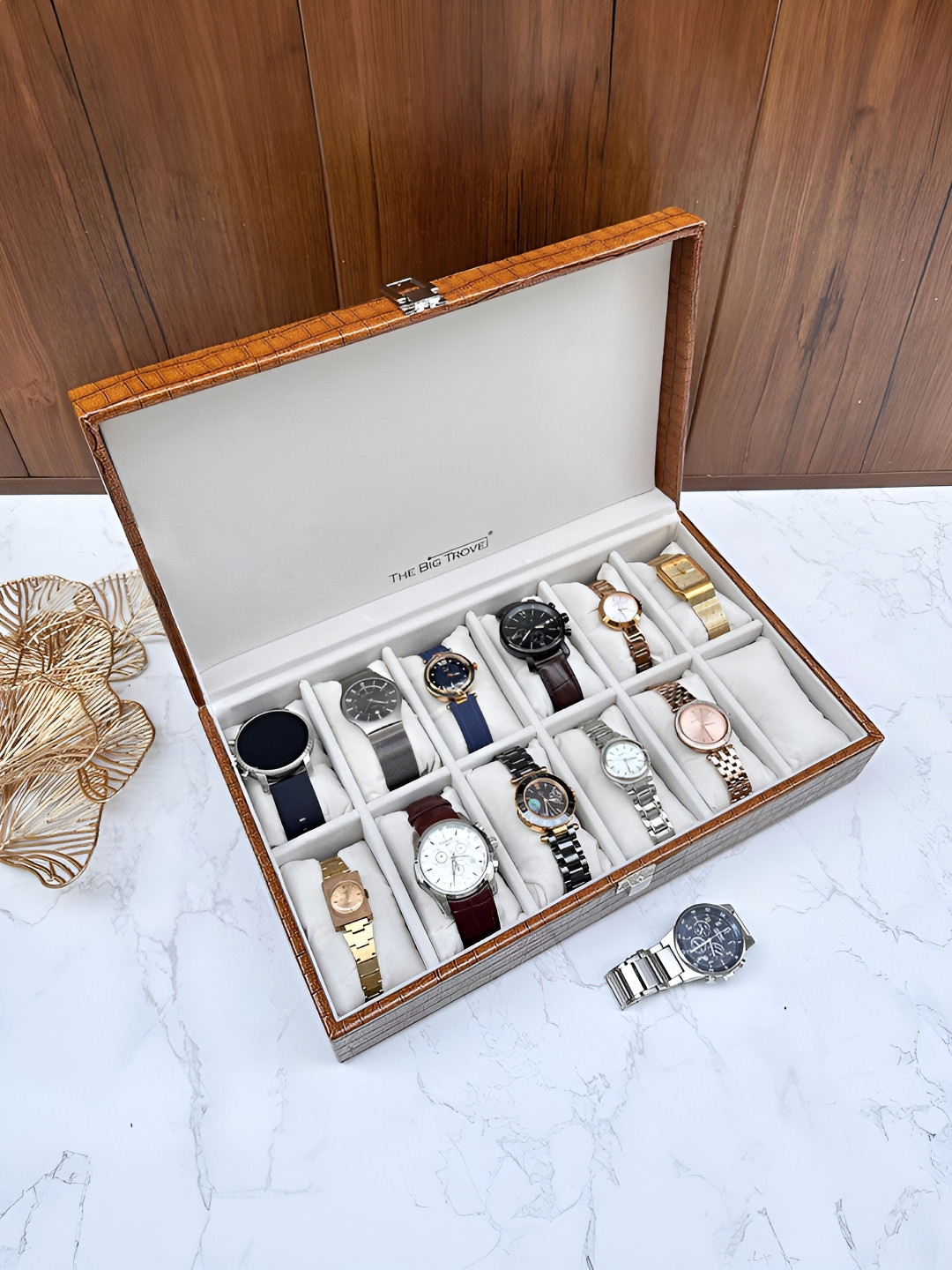 La Trove 12 Slot Brown Leather Watch Organizer Closed Top Box for Wardrobe Closet