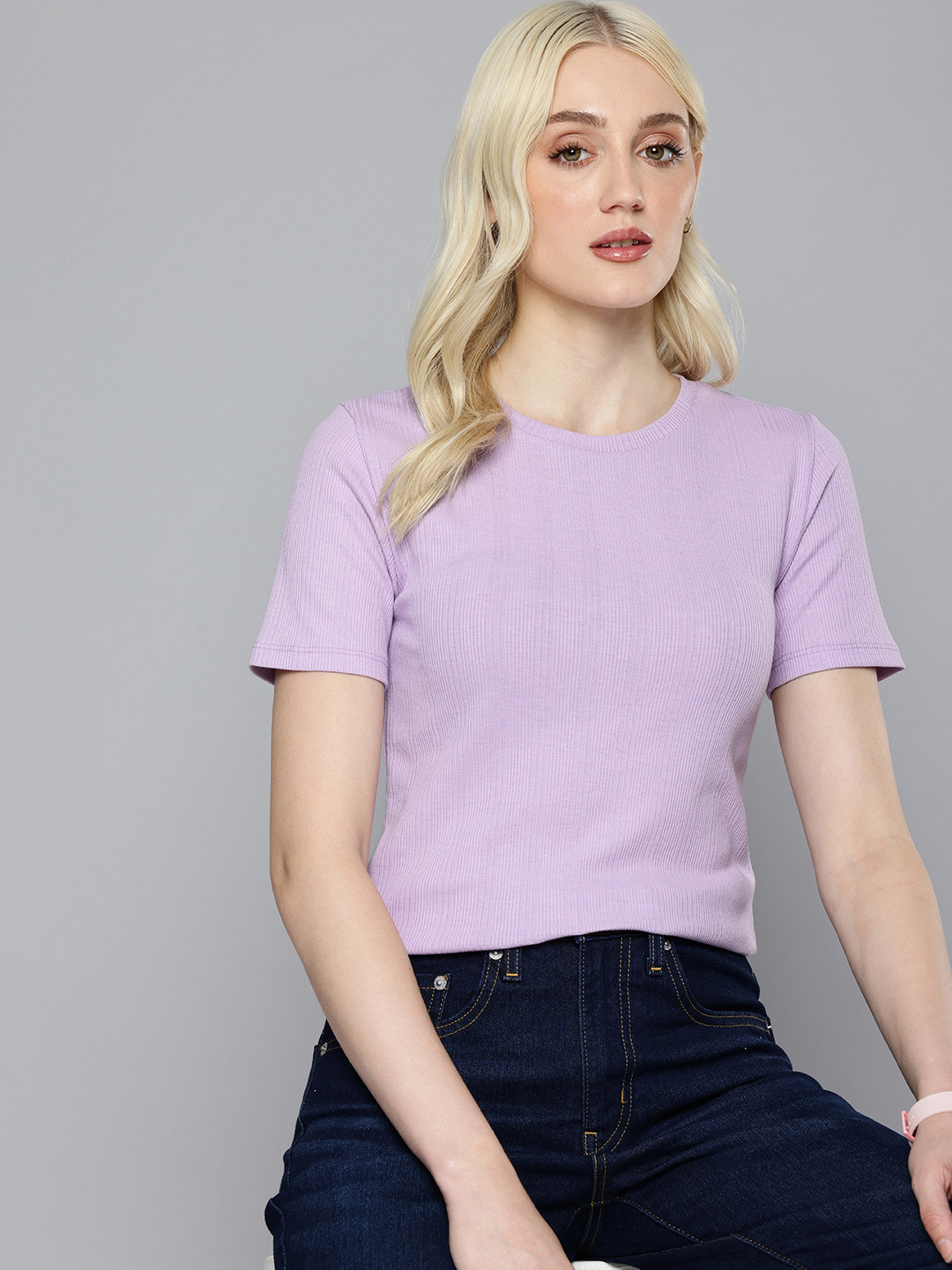 Levis Women's Solid Regular Fit T-Shirt