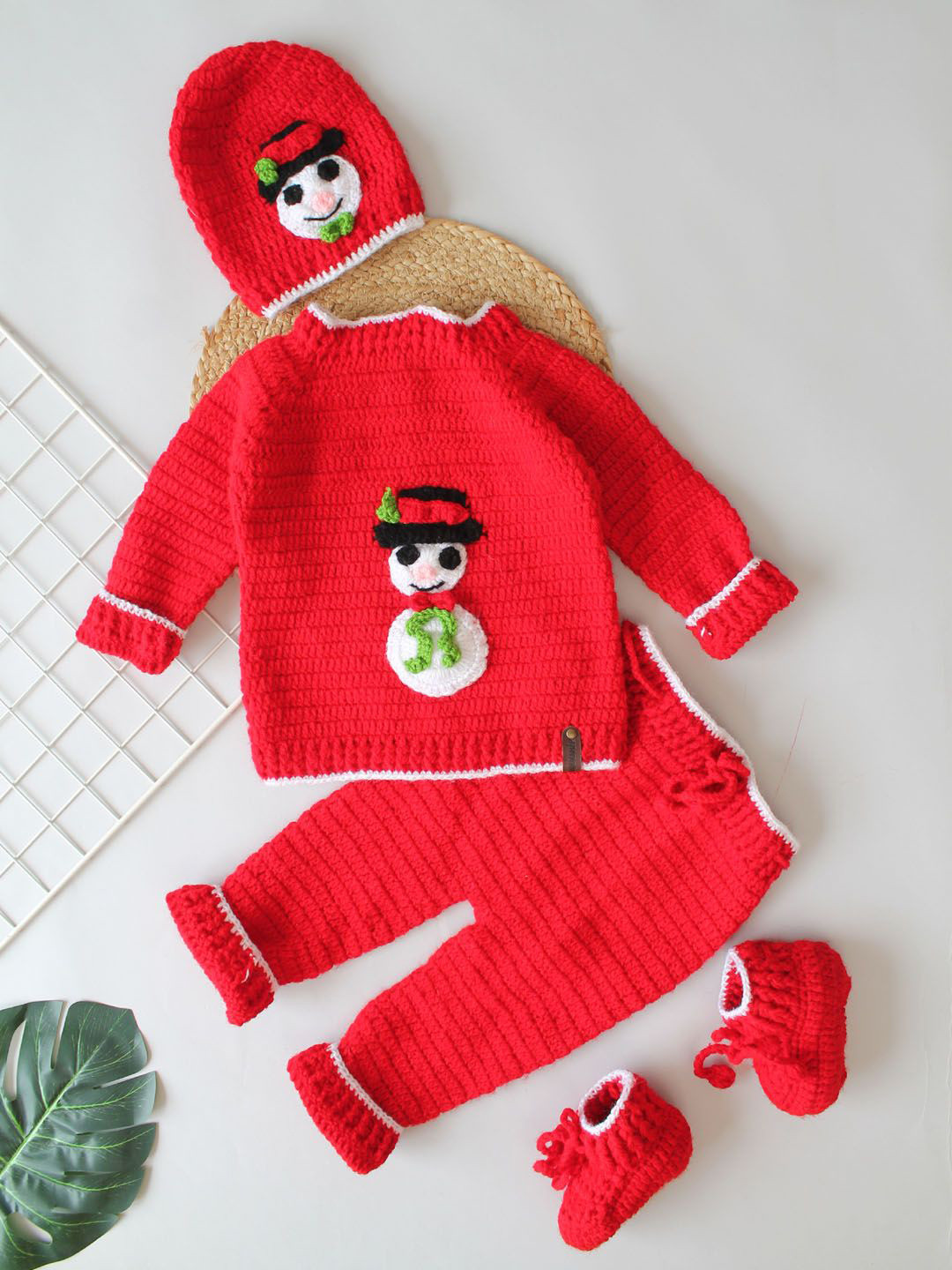 Woonie Kids Self Design Acrylic Sweatshirt With Trousers & Boots Cap