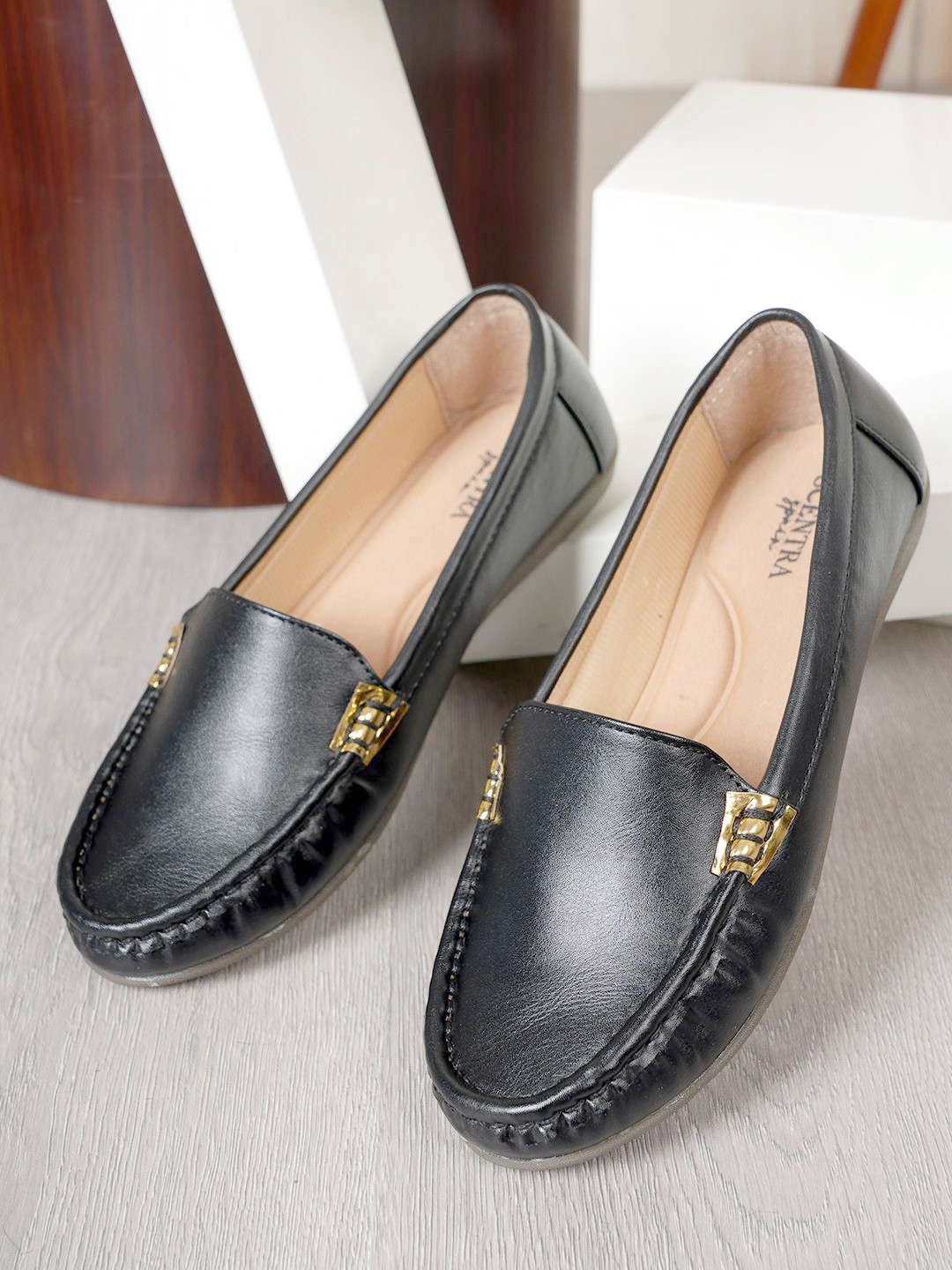 SCENTRA Spain Women Round Toe Comfort Insole Loafers