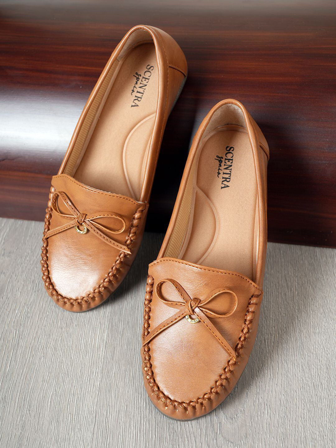 SCENTRA Women Round Toe Comfort Insole Loafers