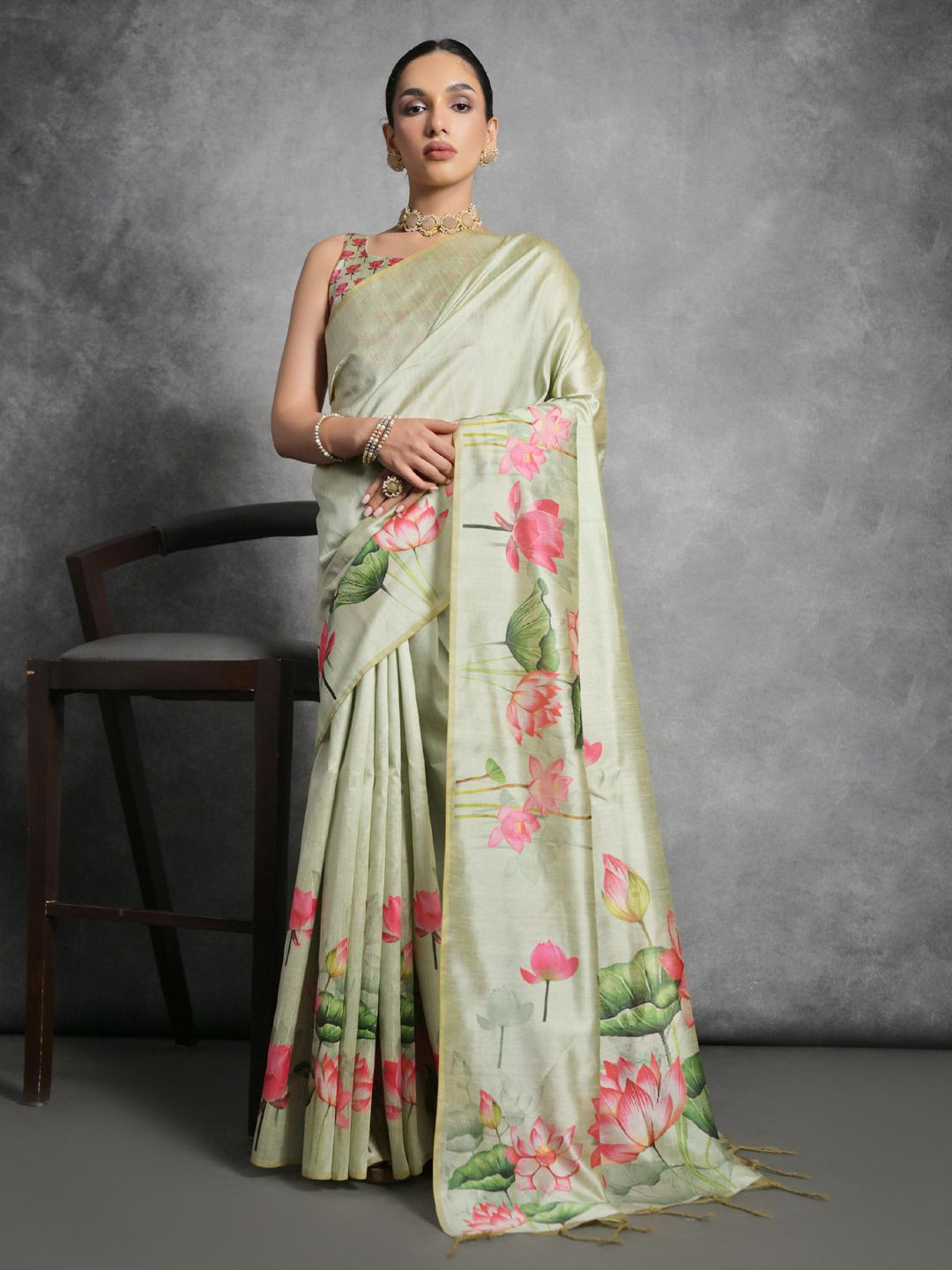Mitera Tussar Floral Print Traditional Celebrity Saree Saree