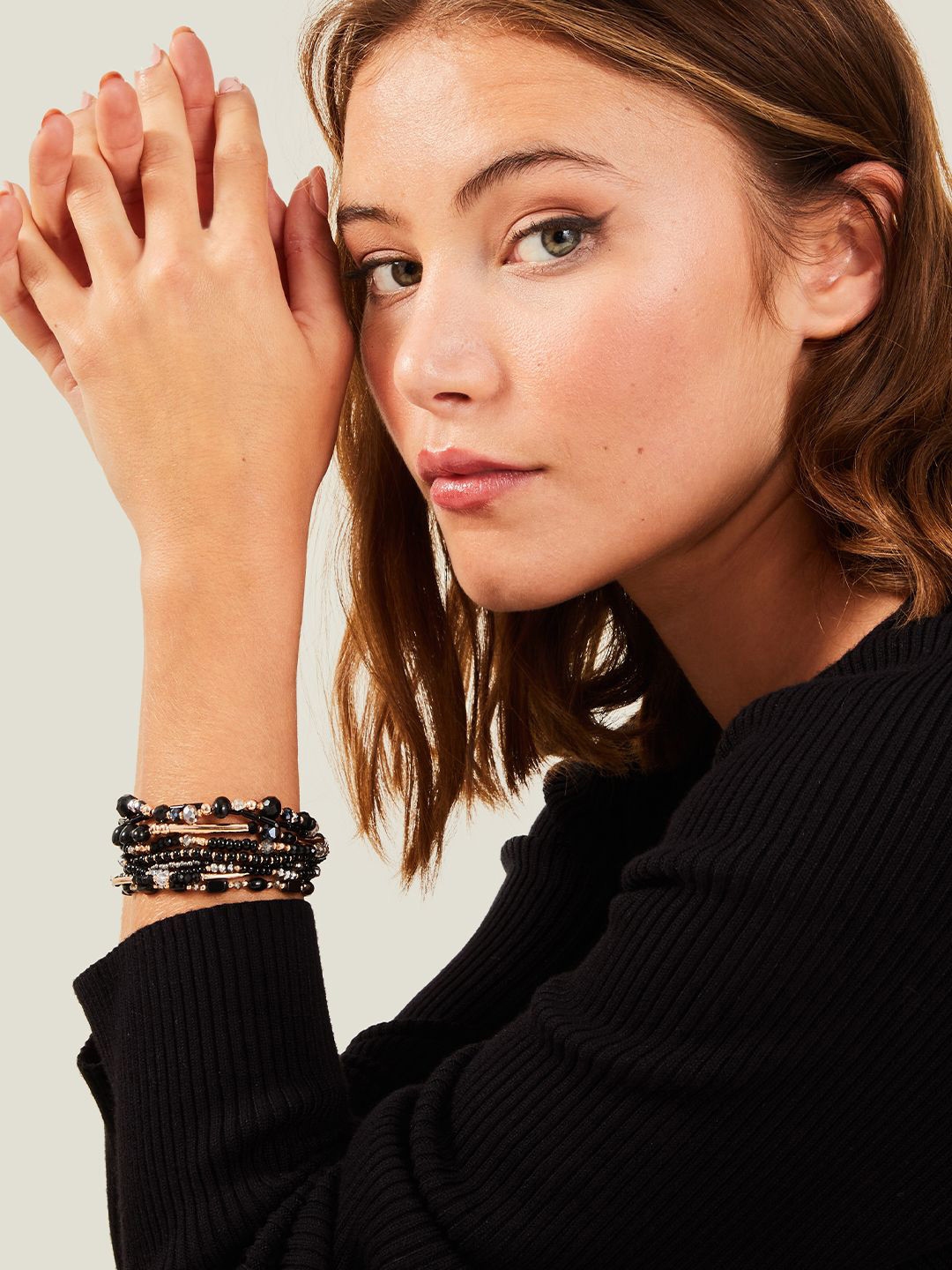 Accessorize Set of 10 Artificial Beads Elasticated Bracelet