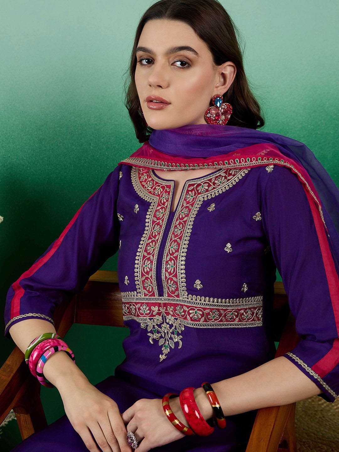 Sangria Notch Neck Straight Kurta With Trousers & Dupatta - Kurta Sets for Women 30105472 | Myntra