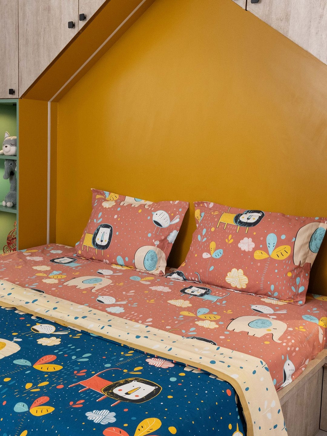 URBAN SPACE Navy Blue & Yellow Printed AC Room 150 GSM Microfibre Single Bed Dohar