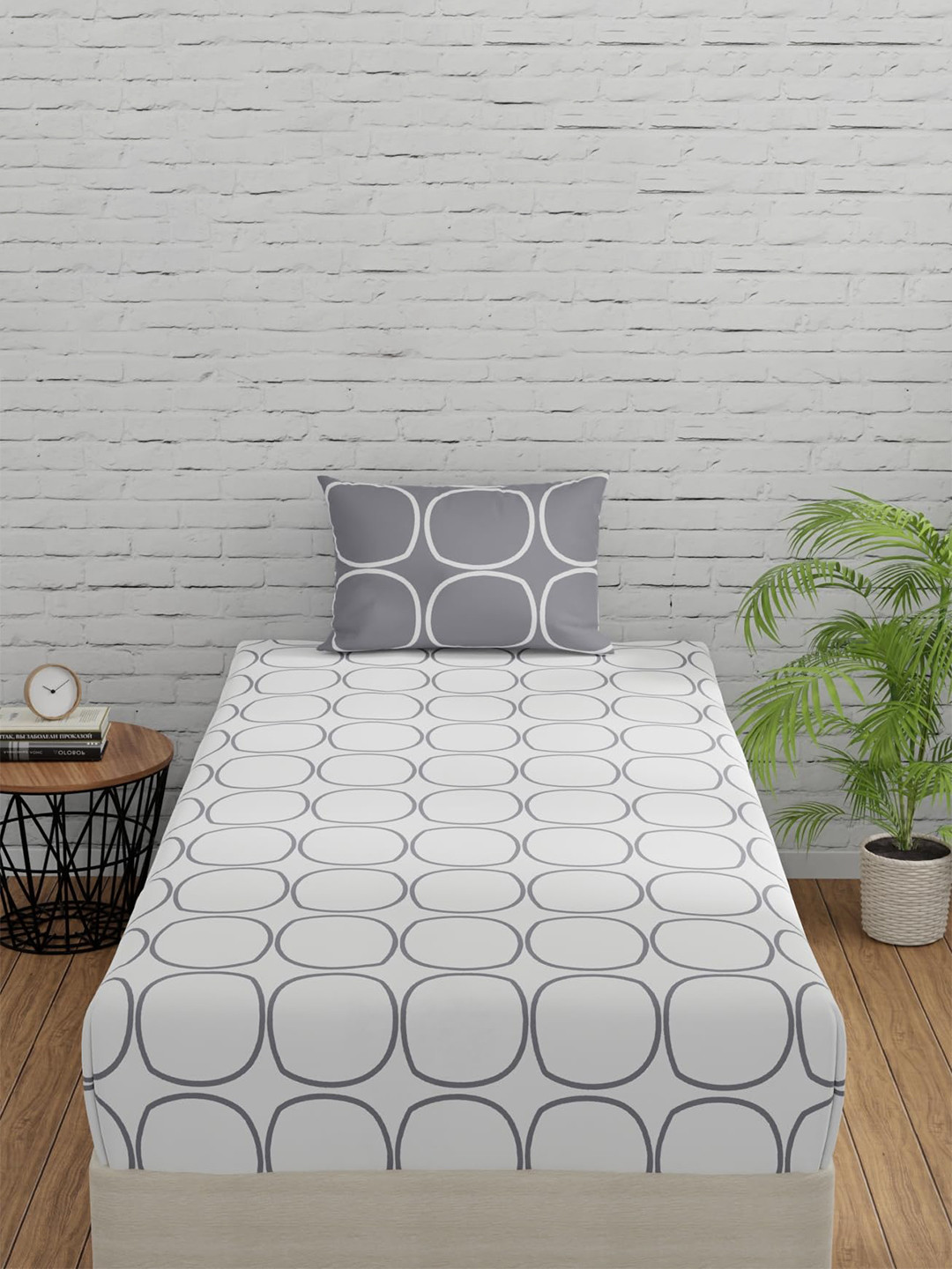 Huesland White Geometric Cotton 144 TC Fitted Single Bedsheet with a Pillow Cover-198 x 20 x 9 cm