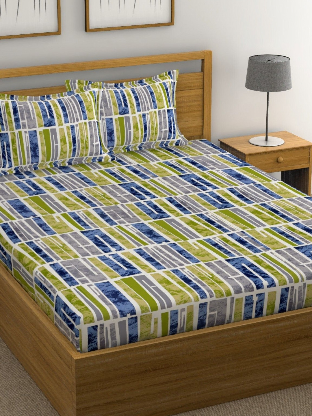 Huesland White Abstract Cotton 144 TC King Bedsheet with 2 Pillow Covers-280 x 275 cm