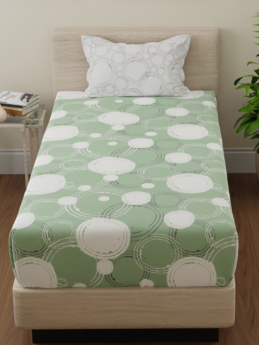 Huesland Green Geometric Cotton 144 TC Single Bedsheet with a Pillow Cover-139 x 228 cm