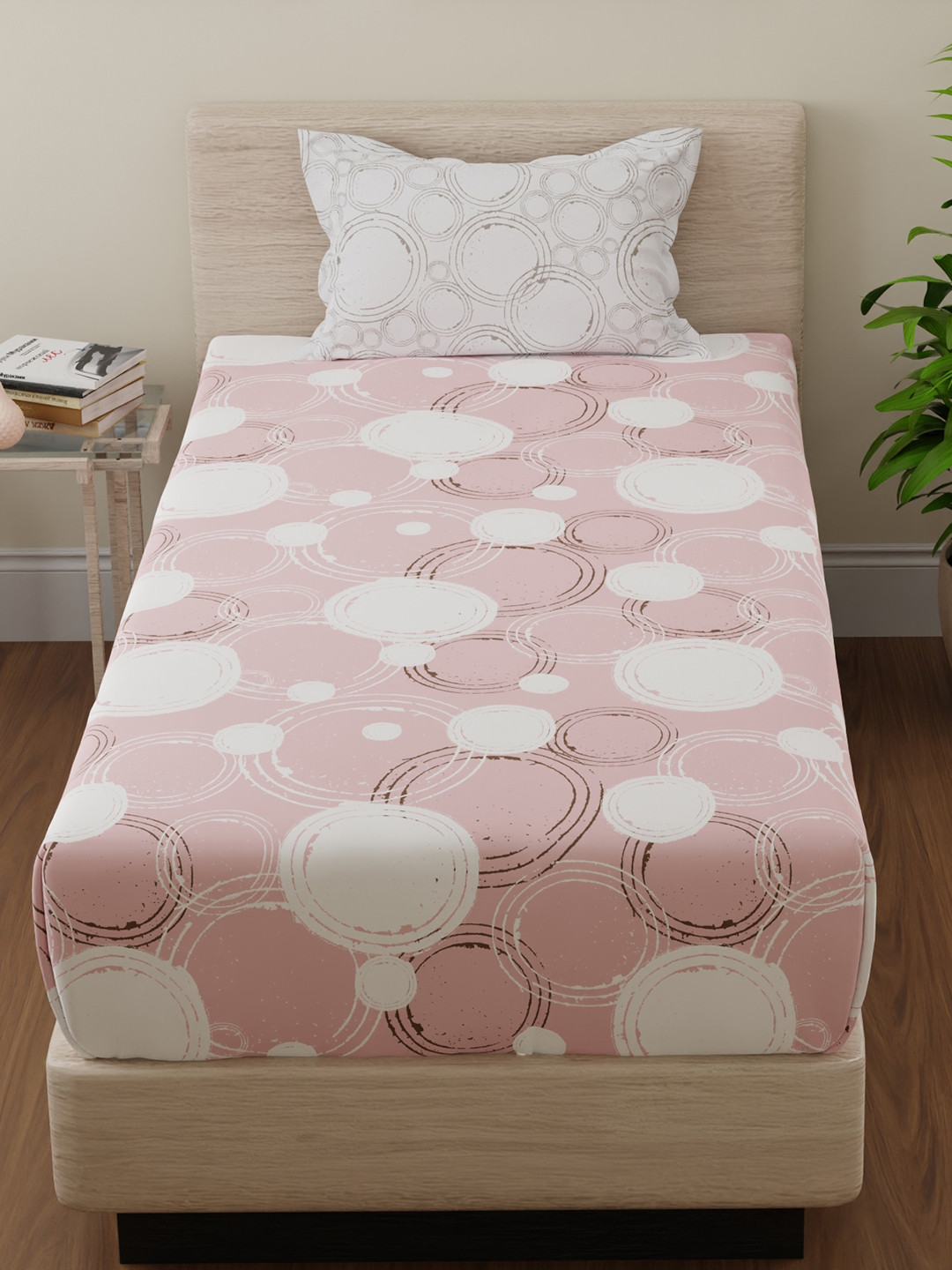 Huesland Peach Geometric Cotton 144 TC Single Bedsheet with a Pillow Cover-55 x 90 inches