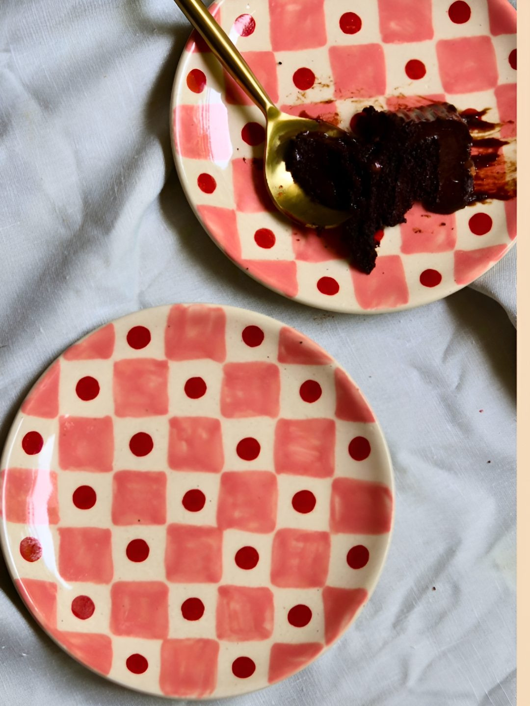 WEAVING HOMES Pink & White 2 Pieces Printed Dessert Plates