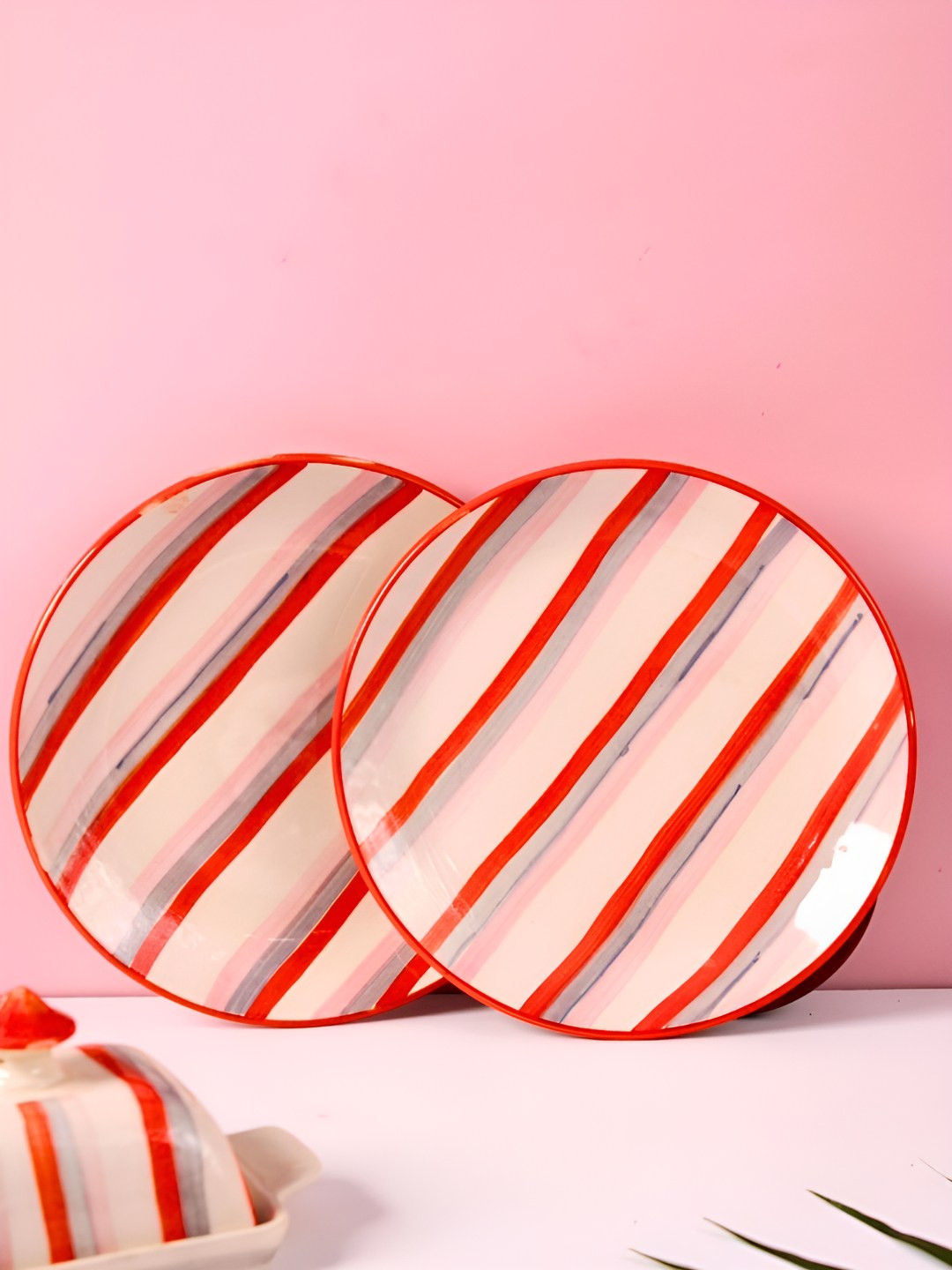 Weaving Homes White & Red Painted Microwave Safe Ceramic Plate